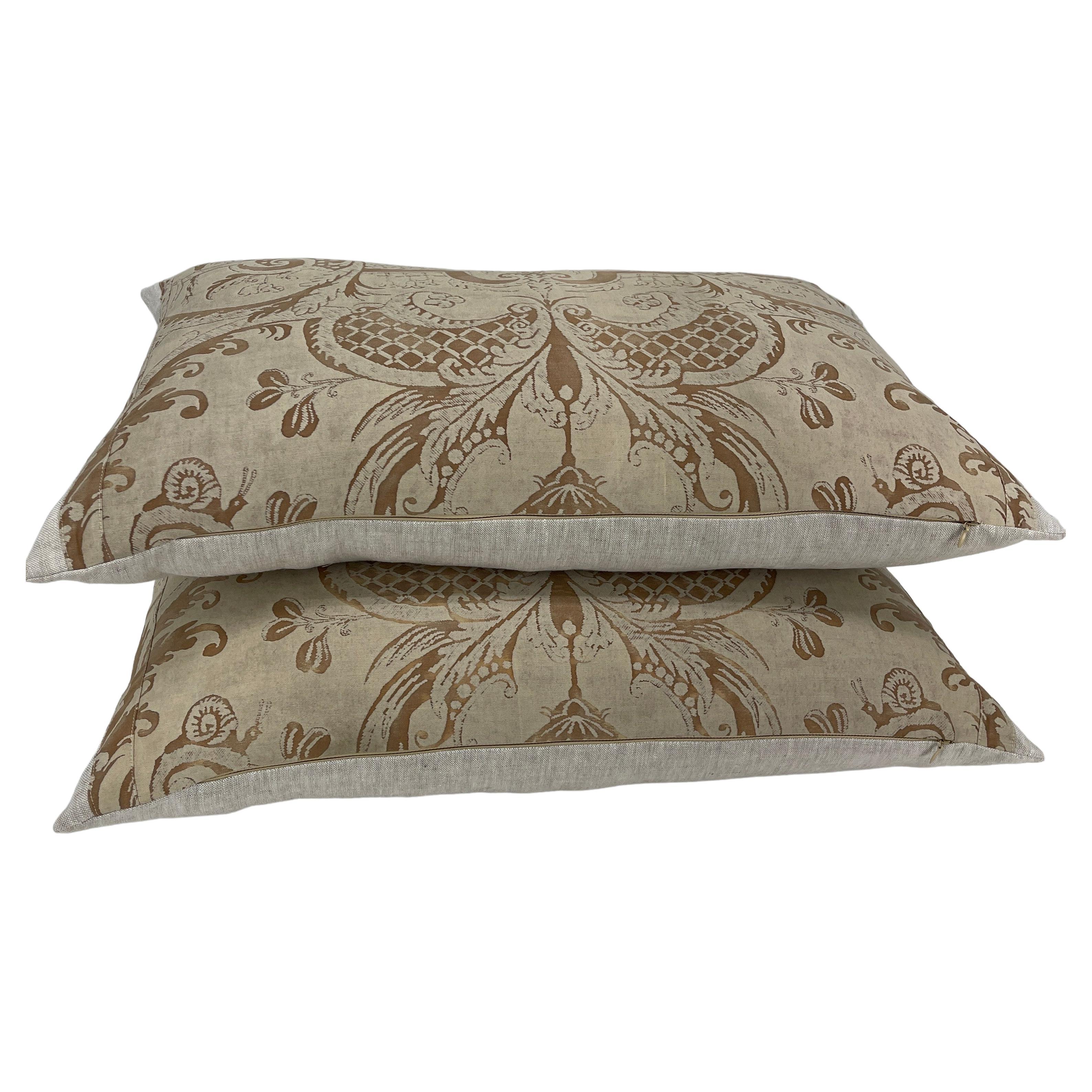 Rococo Pair of Vintage Italian Fortuny Fabric Textile Pillows in Royal Gold Pattern For Sale