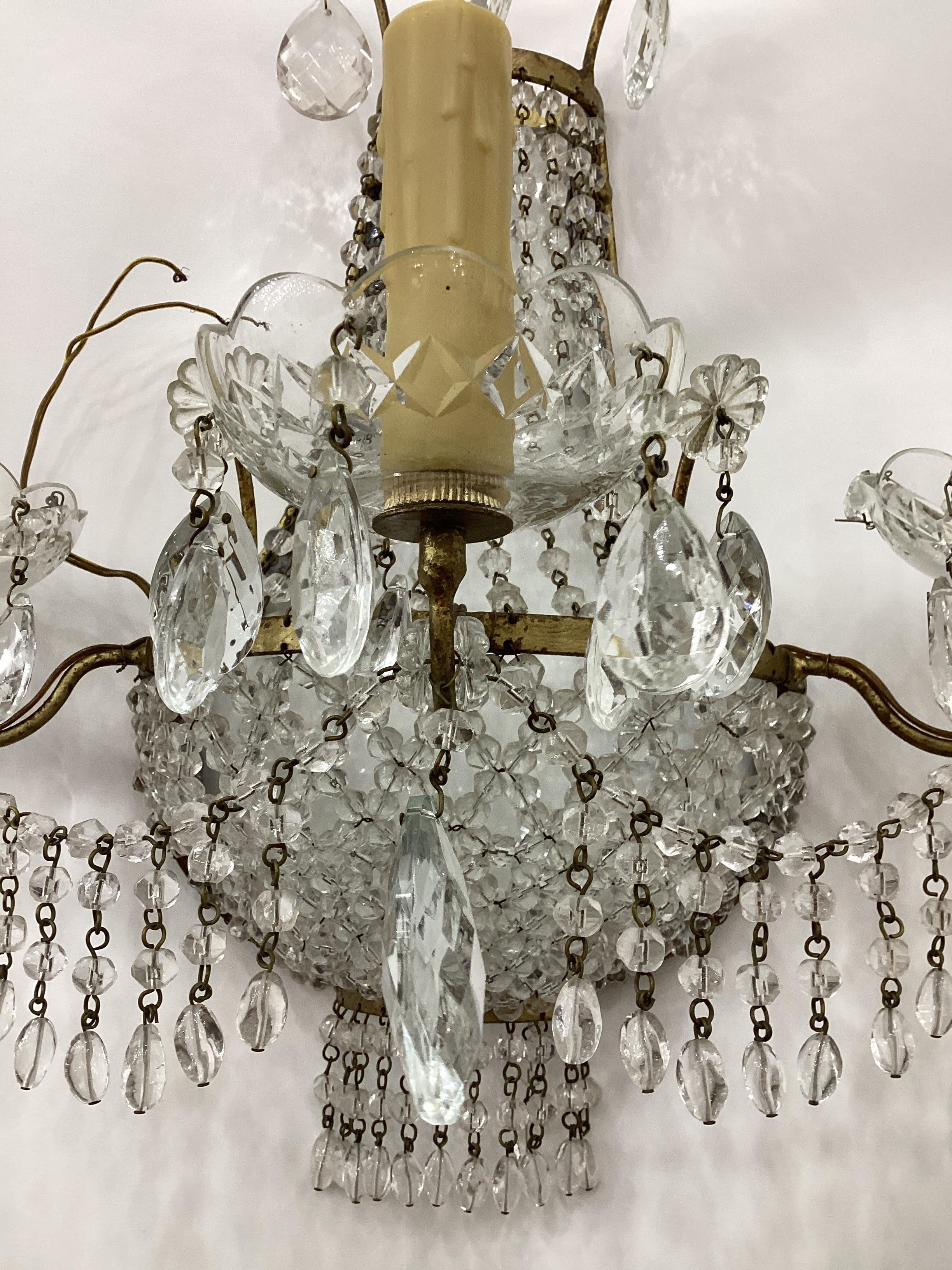 Pair of Vintage Italian Gilt Metal and Crystal Wall Sconces  For Sale 1