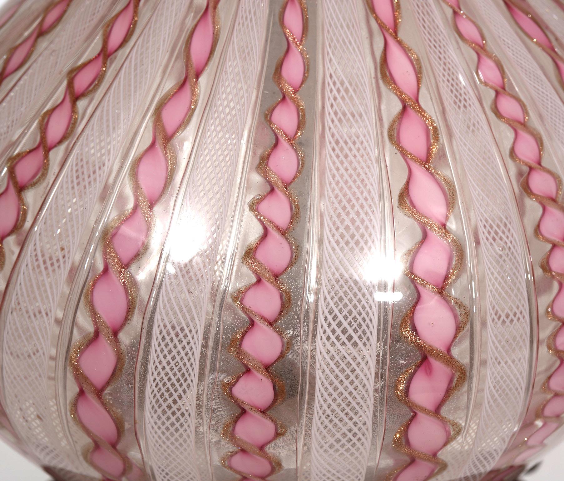 Pair of Vintage Italian Glass Lamps In Excellent Condition For Sale In Ft. Lauderdale, FL