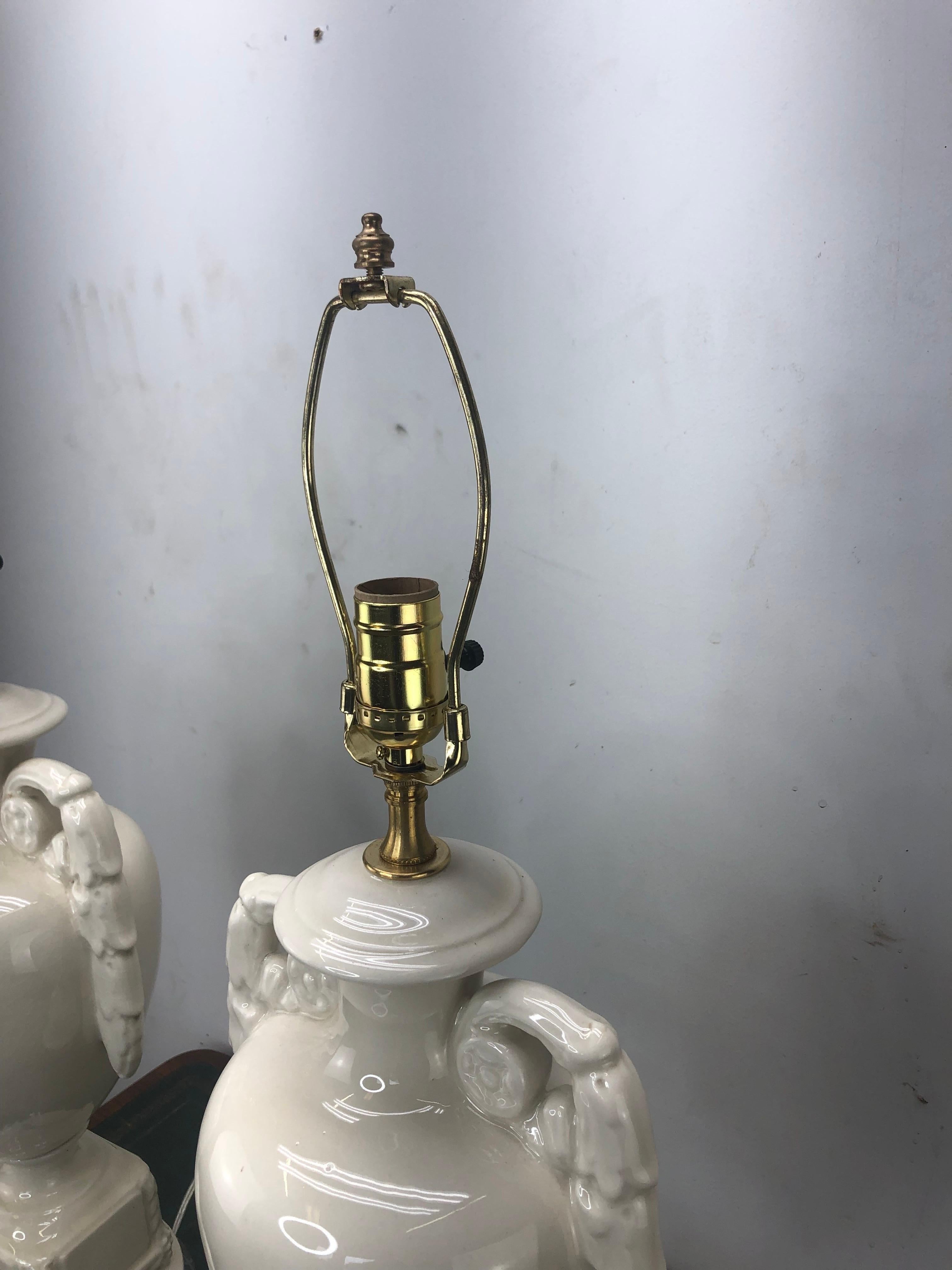 Neoclassical Pair of Vintage Italian Glazed Ceramic Urn Lamps For Sale
