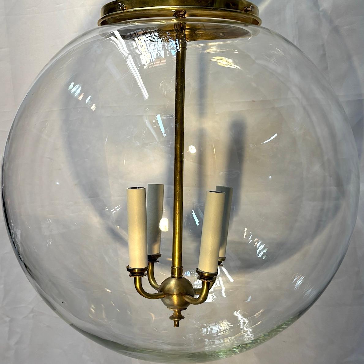 Francese Coppia di lampade a globo italiane d'epoca. Venduto singolarmente. in vendita