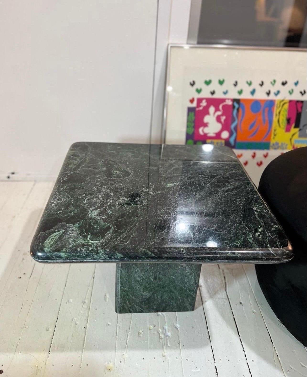 Pair of Vintage Italian Green Marble End Tables or Coffee Tables In Good Condition In Brooklyn, NY
