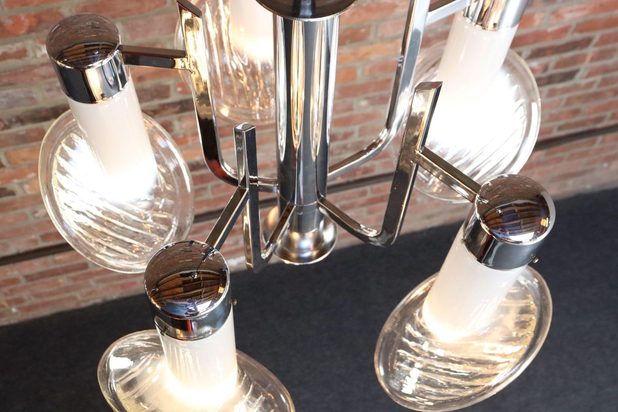 Coppia di lampadari italiani d'epoca 