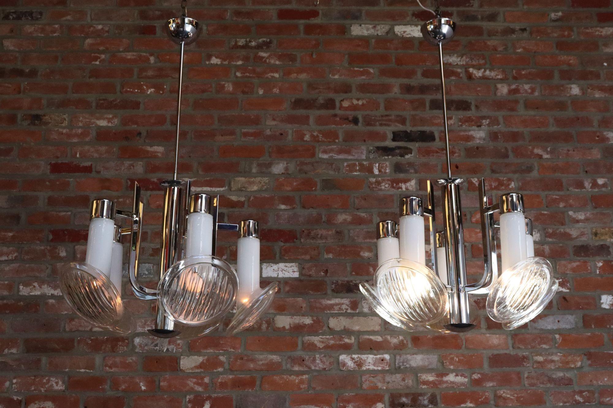 Italiano Coppia di lampadari italiani d'epoca 