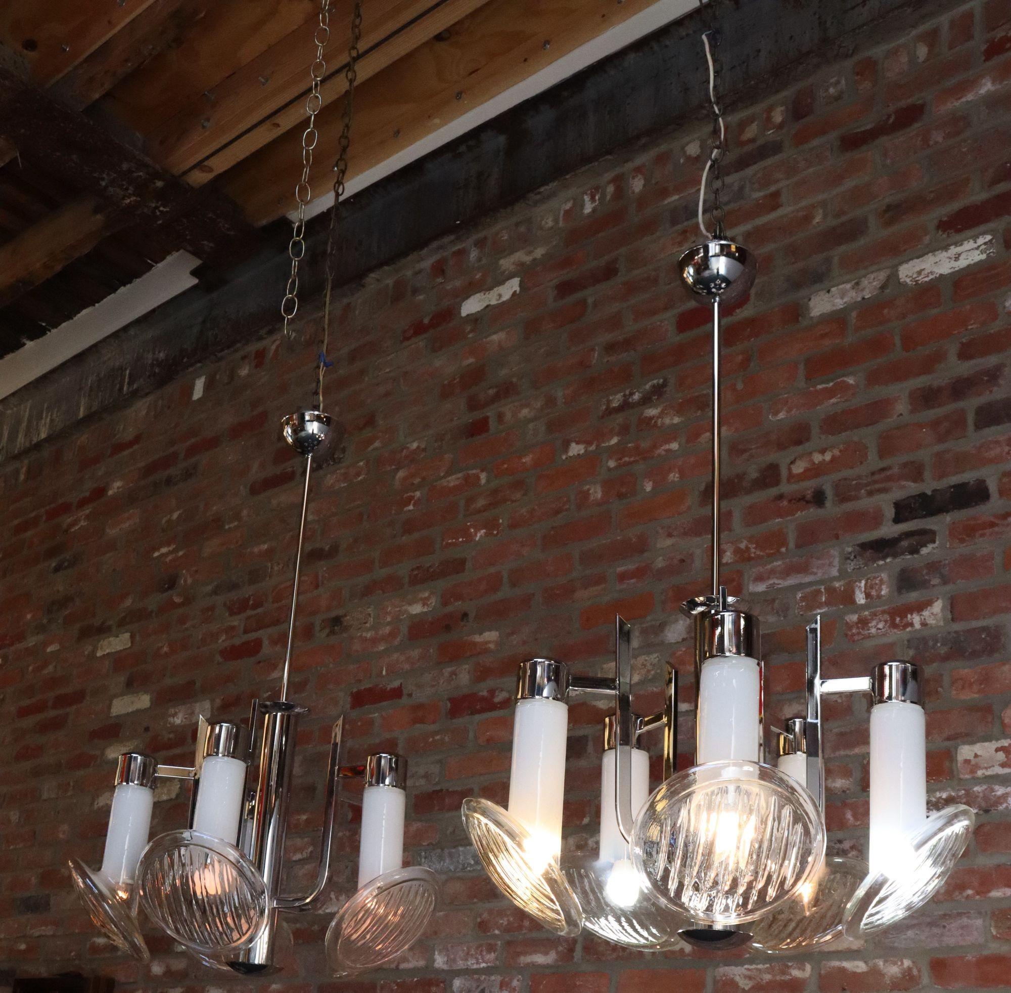 Coppia di lampadari italiani d'epoca 
