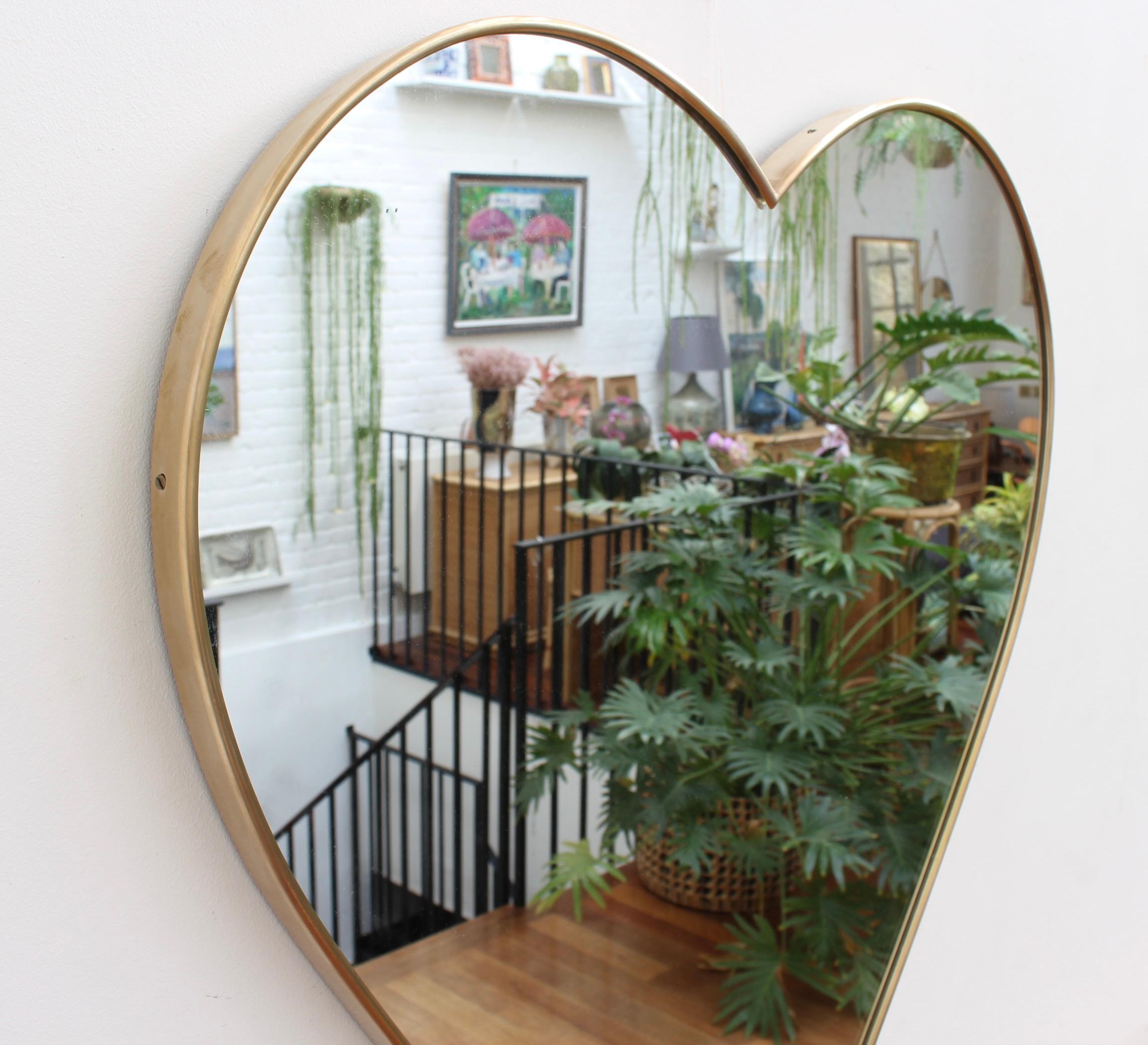 Pair of Vintage Italian Heart-Shaped Wall Mirrors with Brass Frames, c. 1960s In Good Condition In London, GB