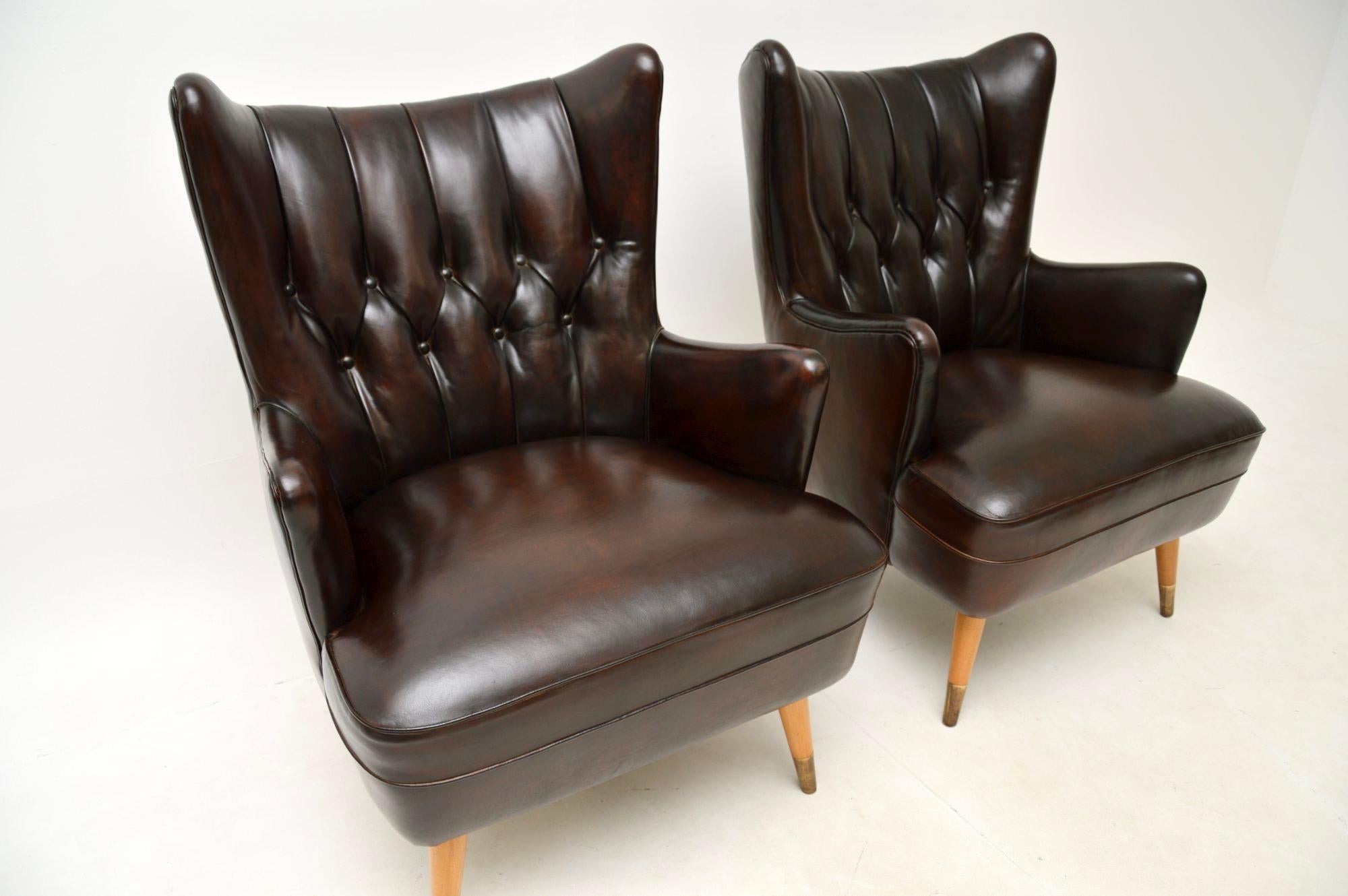 Pair of Vintage Italian Leather Wing Back Armchairs For Sale 1