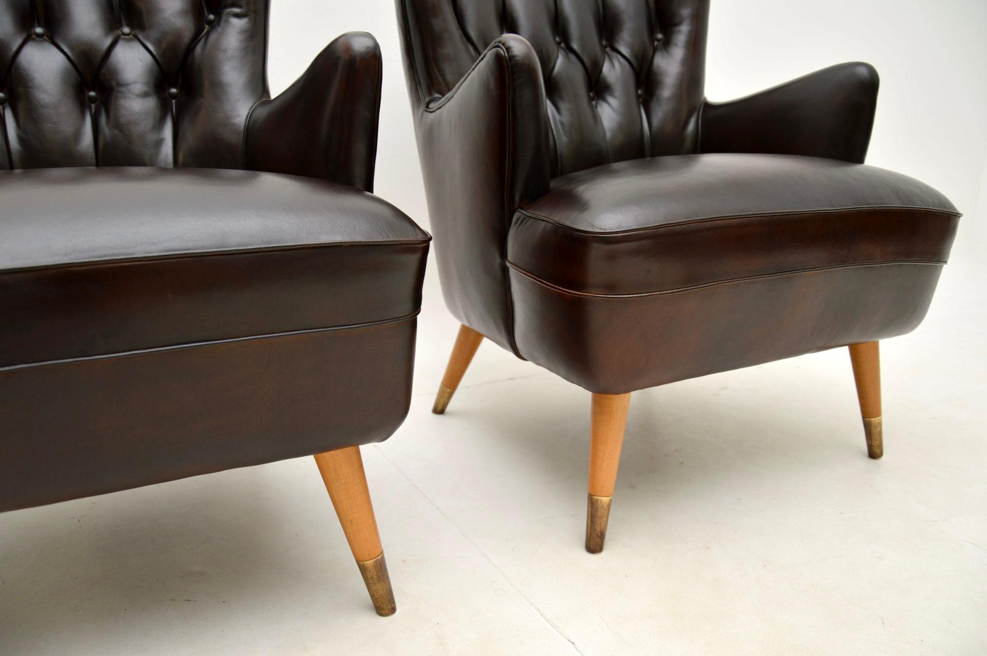 Pair of Vintage Italian Leather Wing Back Armchairs For Sale 3