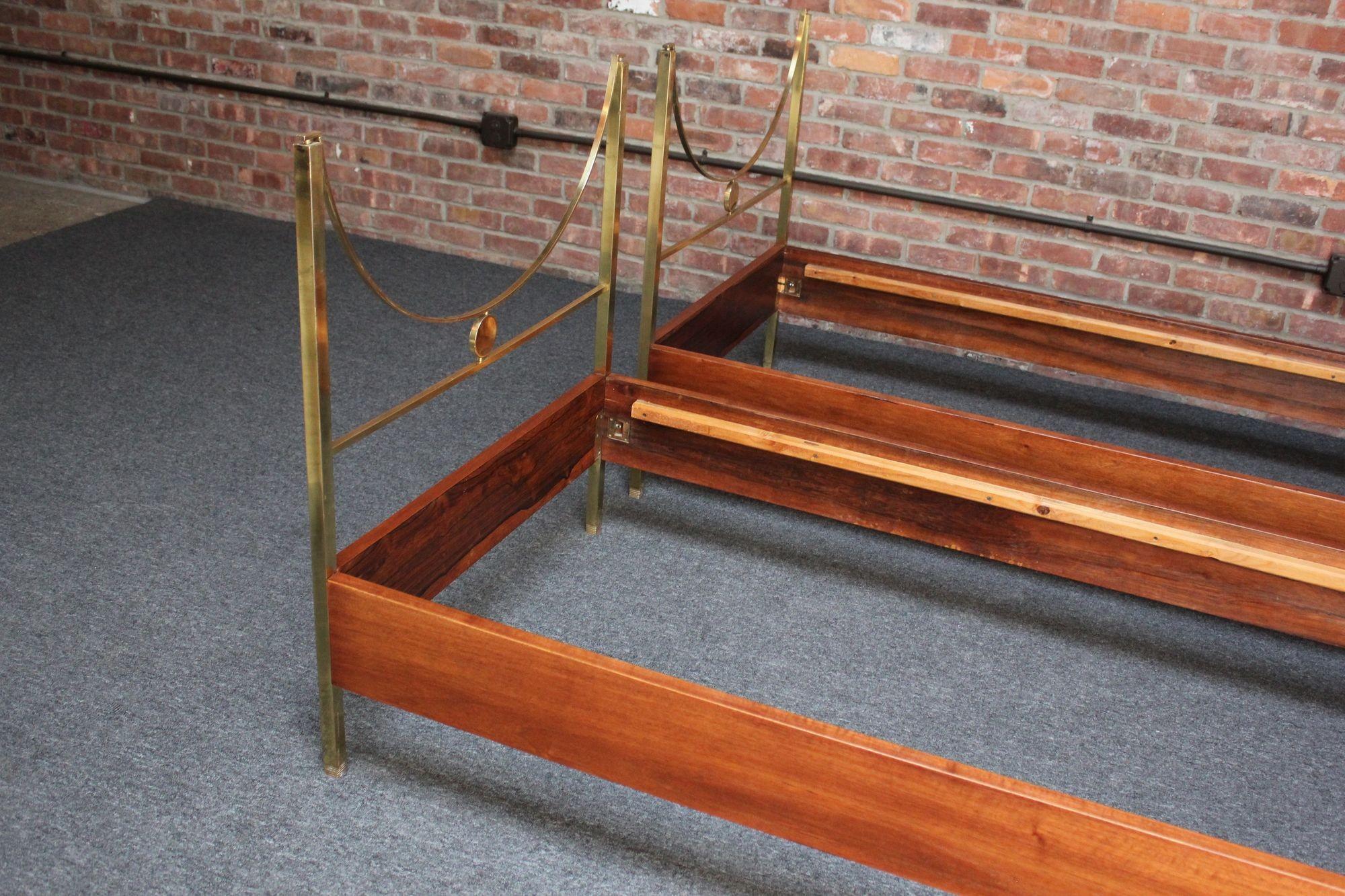 Pair of Vintage Italian Mahogany and Brass Beds by Carlo de Carli for Sormani For Sale 14