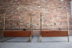 Coppia di letti italiani d'epoca in mogano e ottone di Carlo De Carli per Sormani