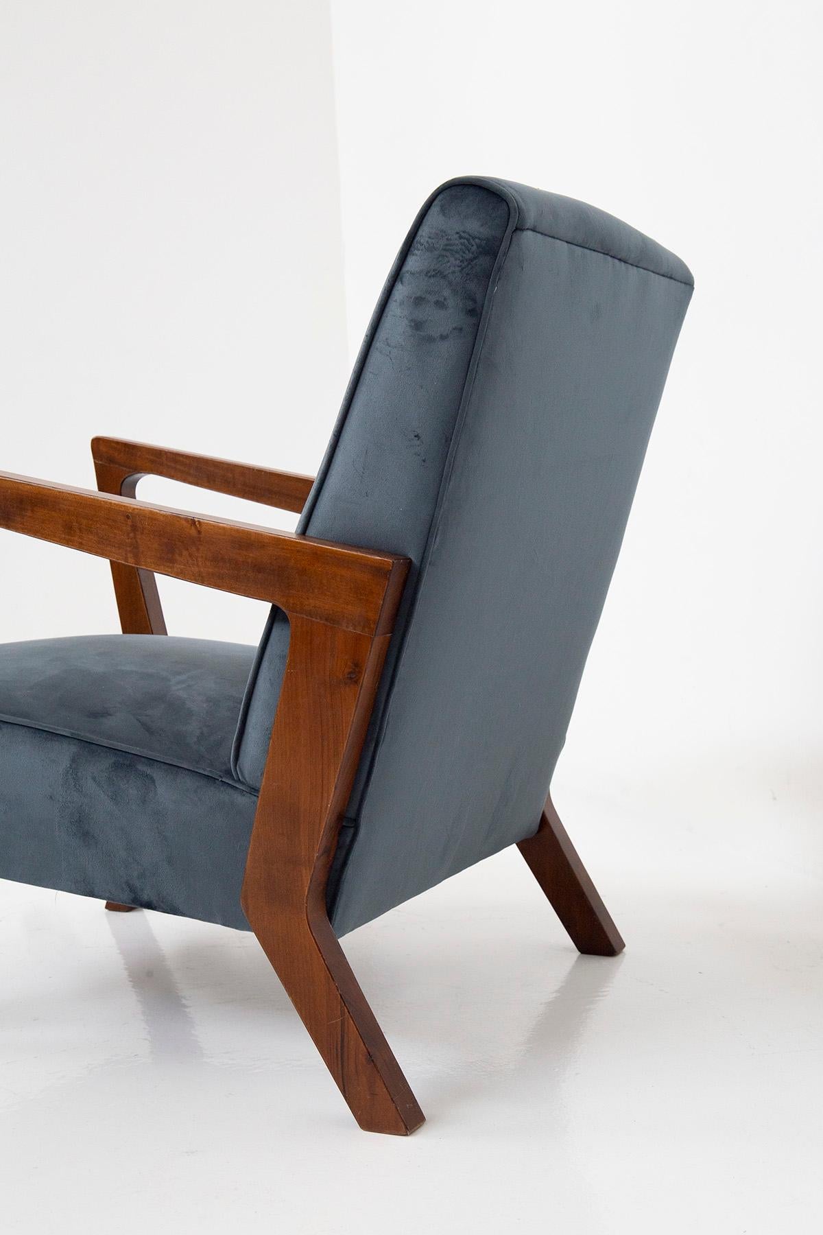 Velvet Pair of  vintage Italian Manufacture armchairs in blu velvet  For Sale