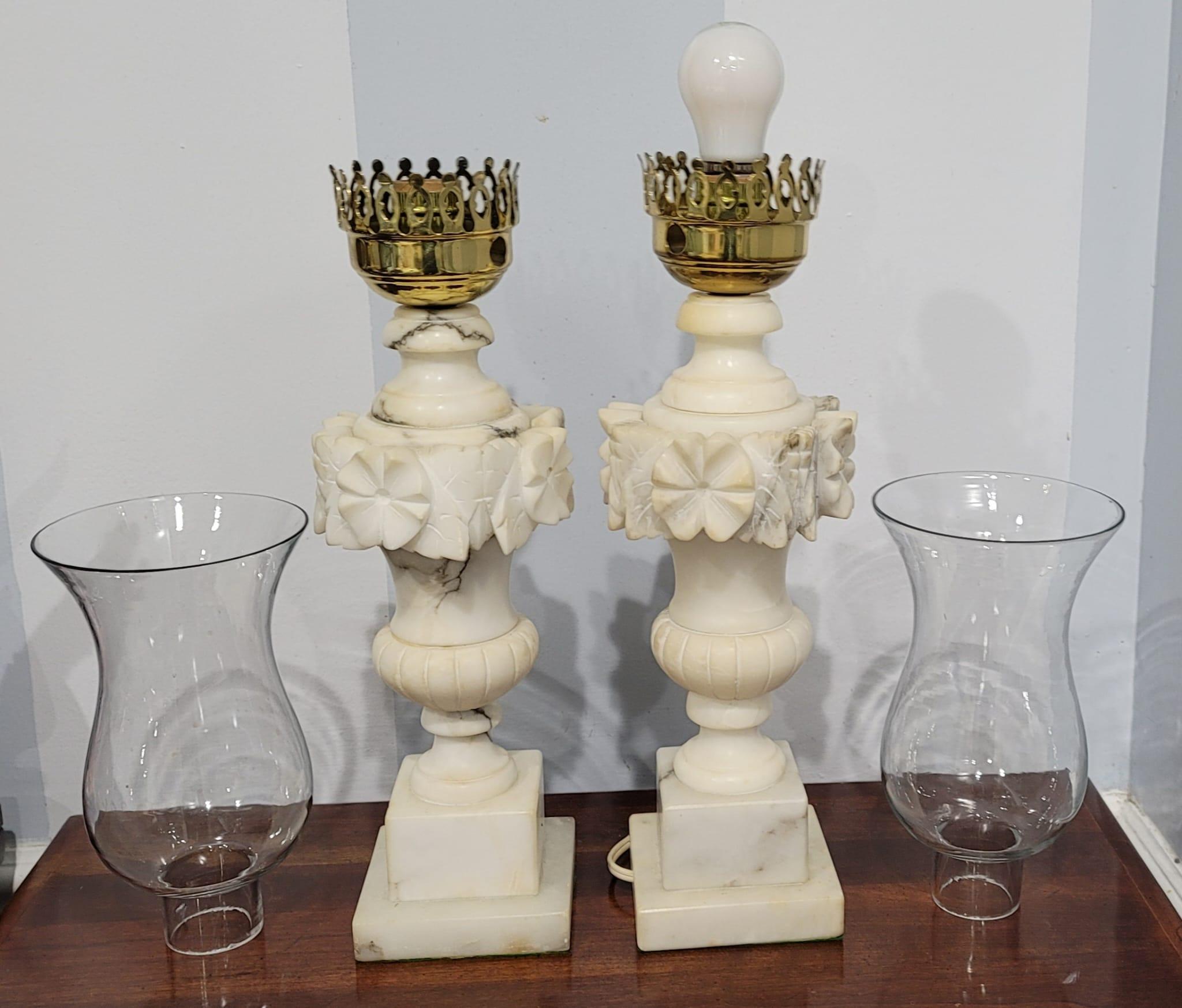 Paar italienische Laternen-Tischlampen aus Marmor im Vintage-Stil, ca. 1960er Jahre (20. Jahrhundert) im Angebot