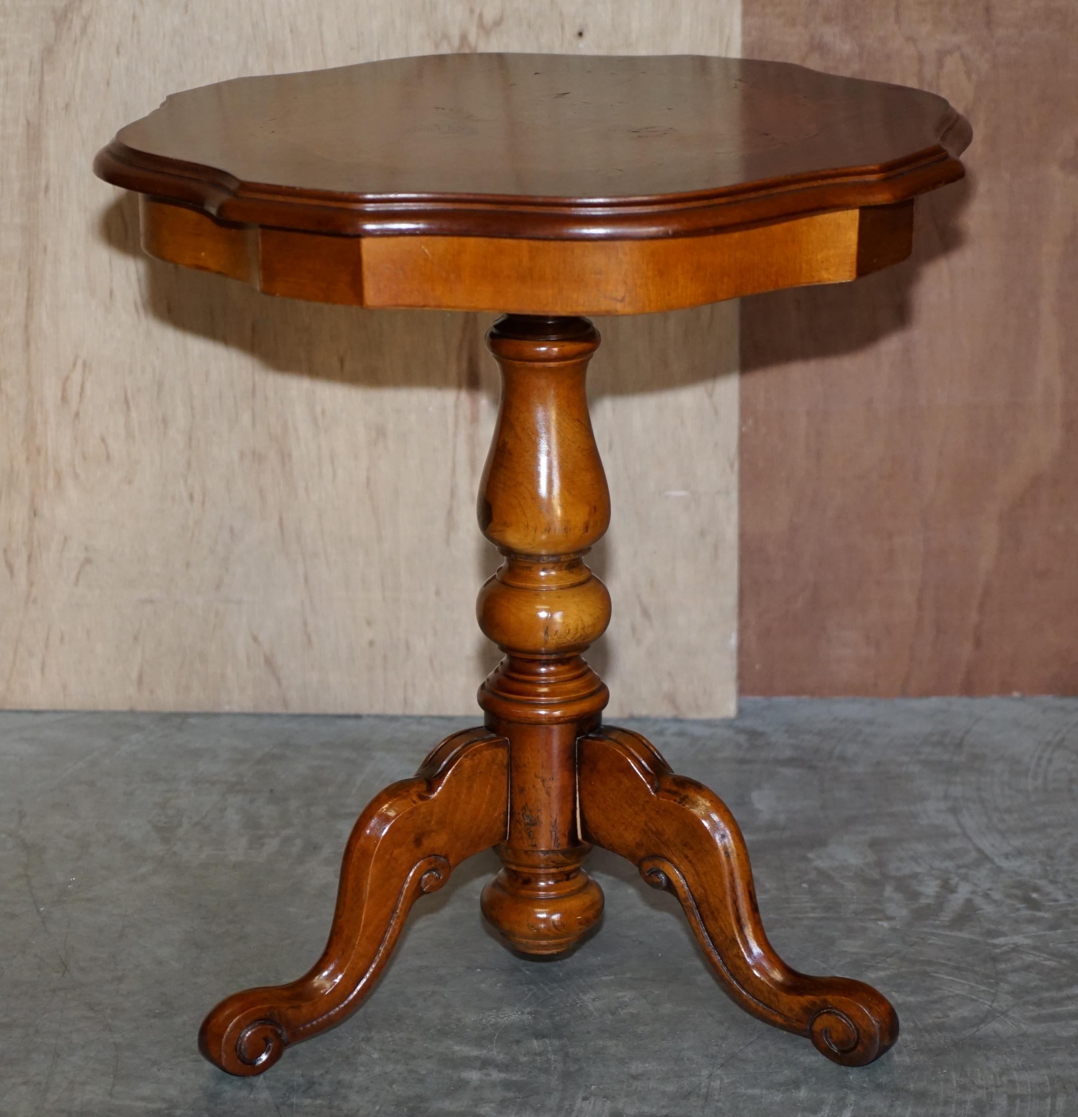 Pair of Vintage Italian Marquetry Inlaid Burr Walnut & Hardwood Side End Tables For Sale 5