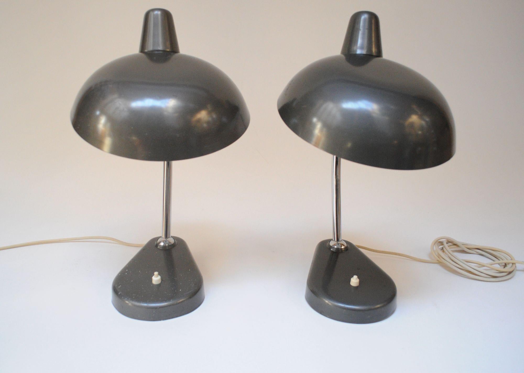 Mid-20th Century Pair of Vintage Italian Modern Industrial Chromed-Metal Task Lamps by Seminara For Sale
