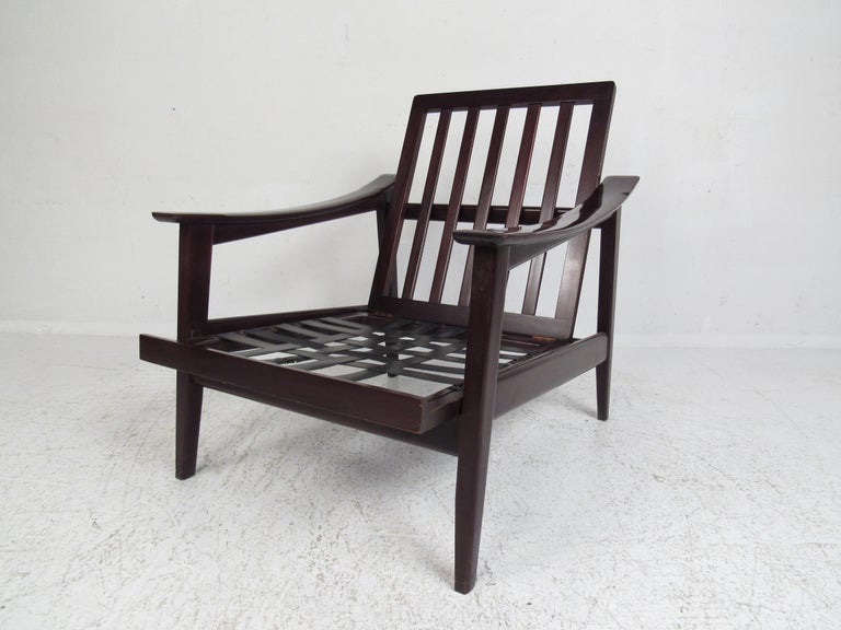 Pair of Vintage Italian Modern Reclining Lounge Chairs For ...