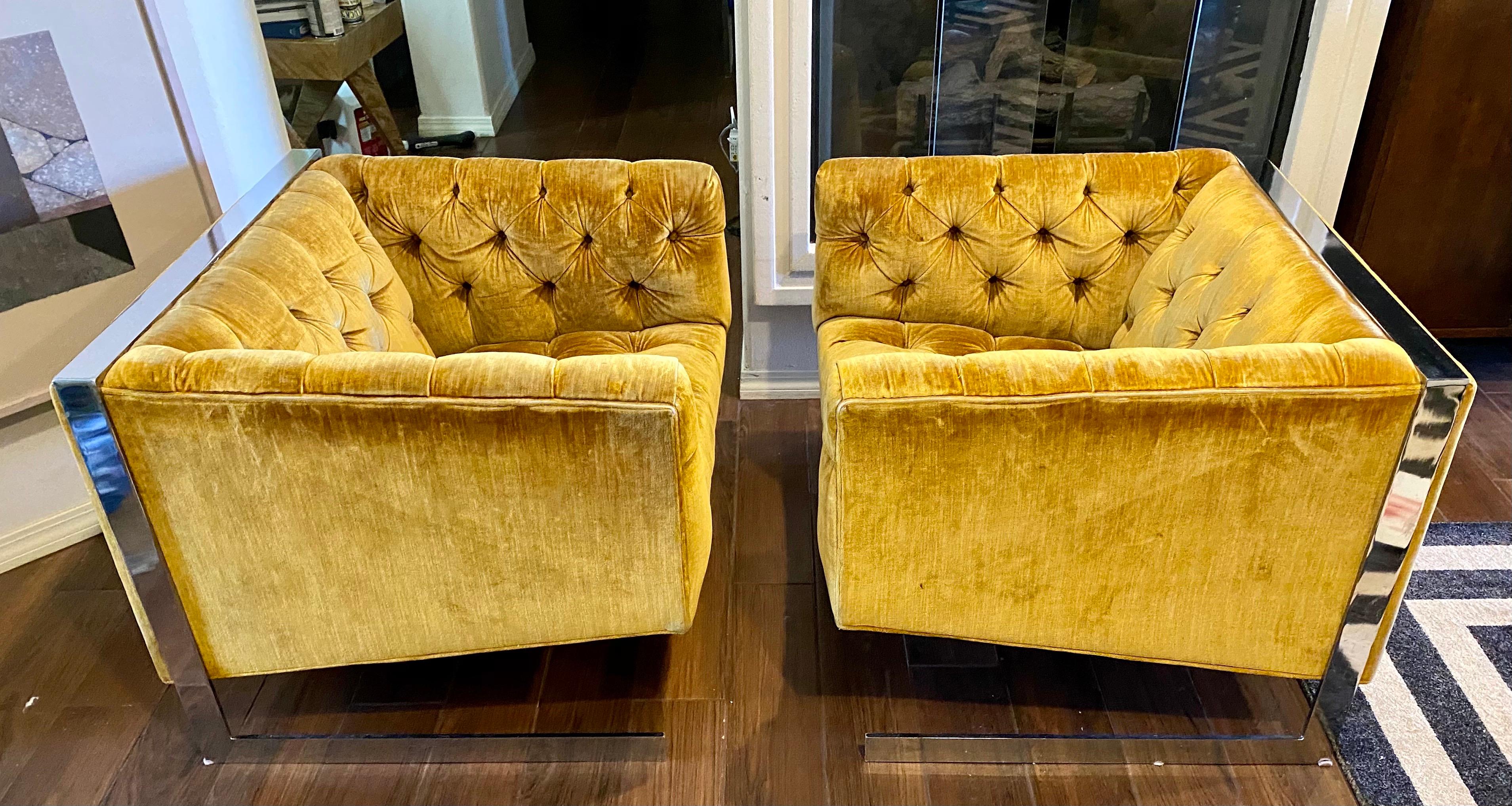 These vintage Italian modern chairs are a work of art. They obtain their original antique velvet in beautiful gold color. The fabric is not in perfect condition but adds to the vintage beautiful patina of these chairs. The only noticeable flaw is