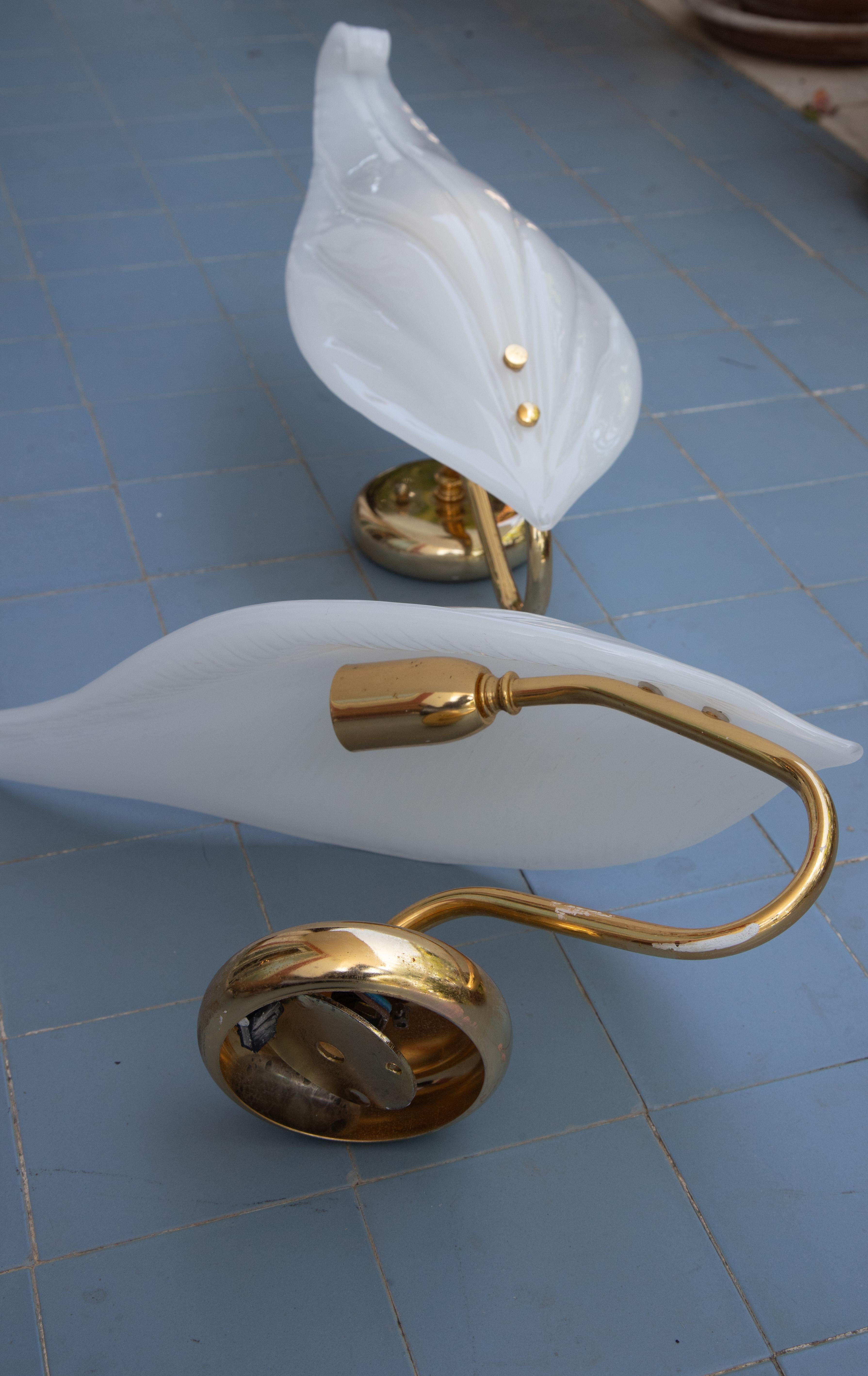 Pair of Vintage Italian Murano Glass Wall Sconces, White, 1970 For Sale 6