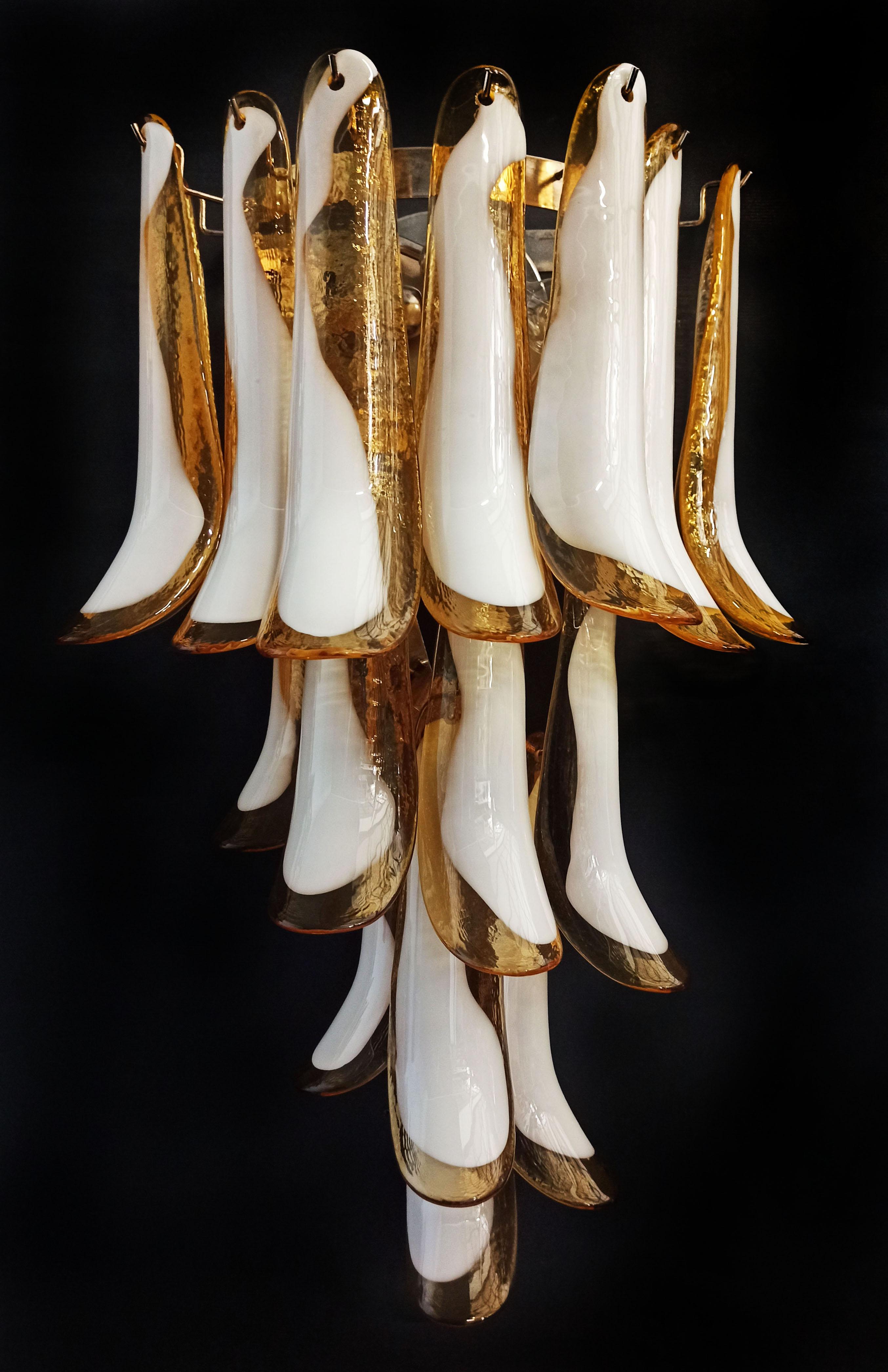 Pair of Vintage Italian Murano Wall Lights, 16 Caramel and Lattimo Glass Petals For Sale 6