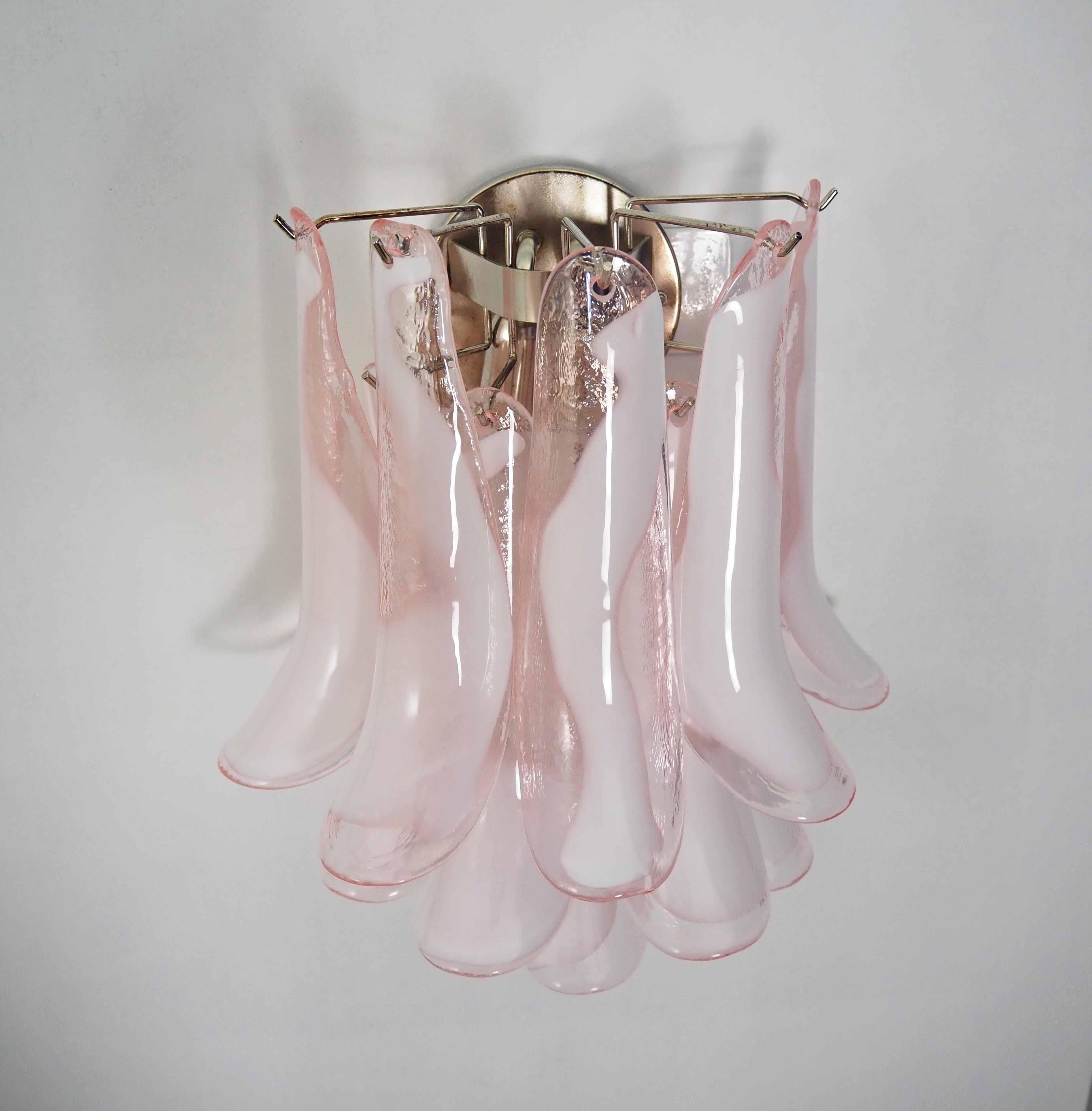 Art Glass Pair of Vintage Italian Murano Wall Lights in the Manner of Mazzega, 10 Pink La