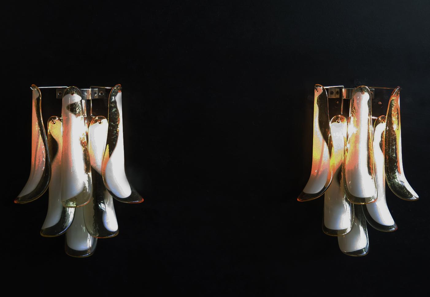 Late 20th Century Pair of Vintage Italian Murano Wall Lights in the Manner of Mazzega, Caramel
