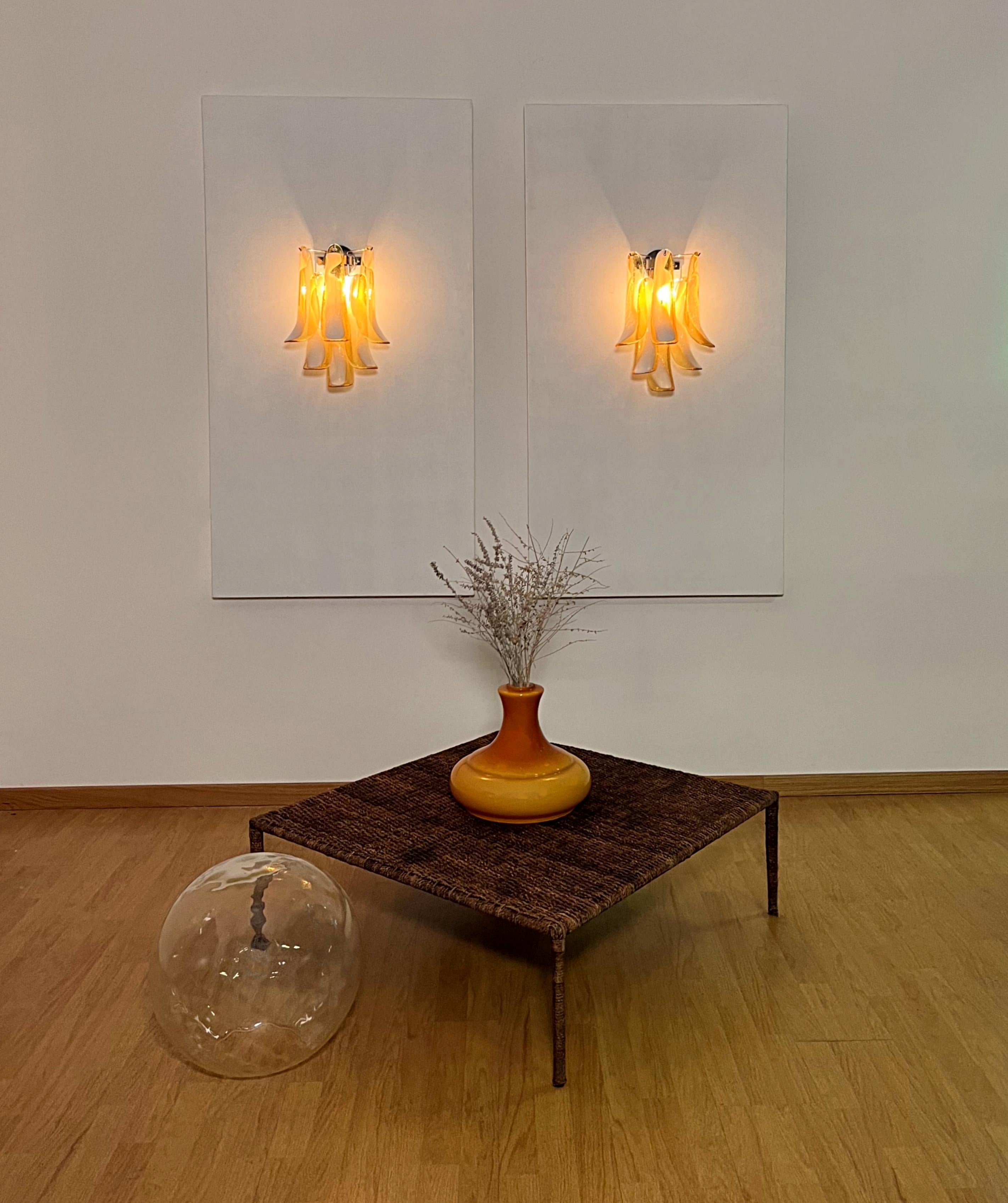 Coppia di lampade da parete di Murano d'epoca alla maniera di Mazzega Murano lat. in vendita 3