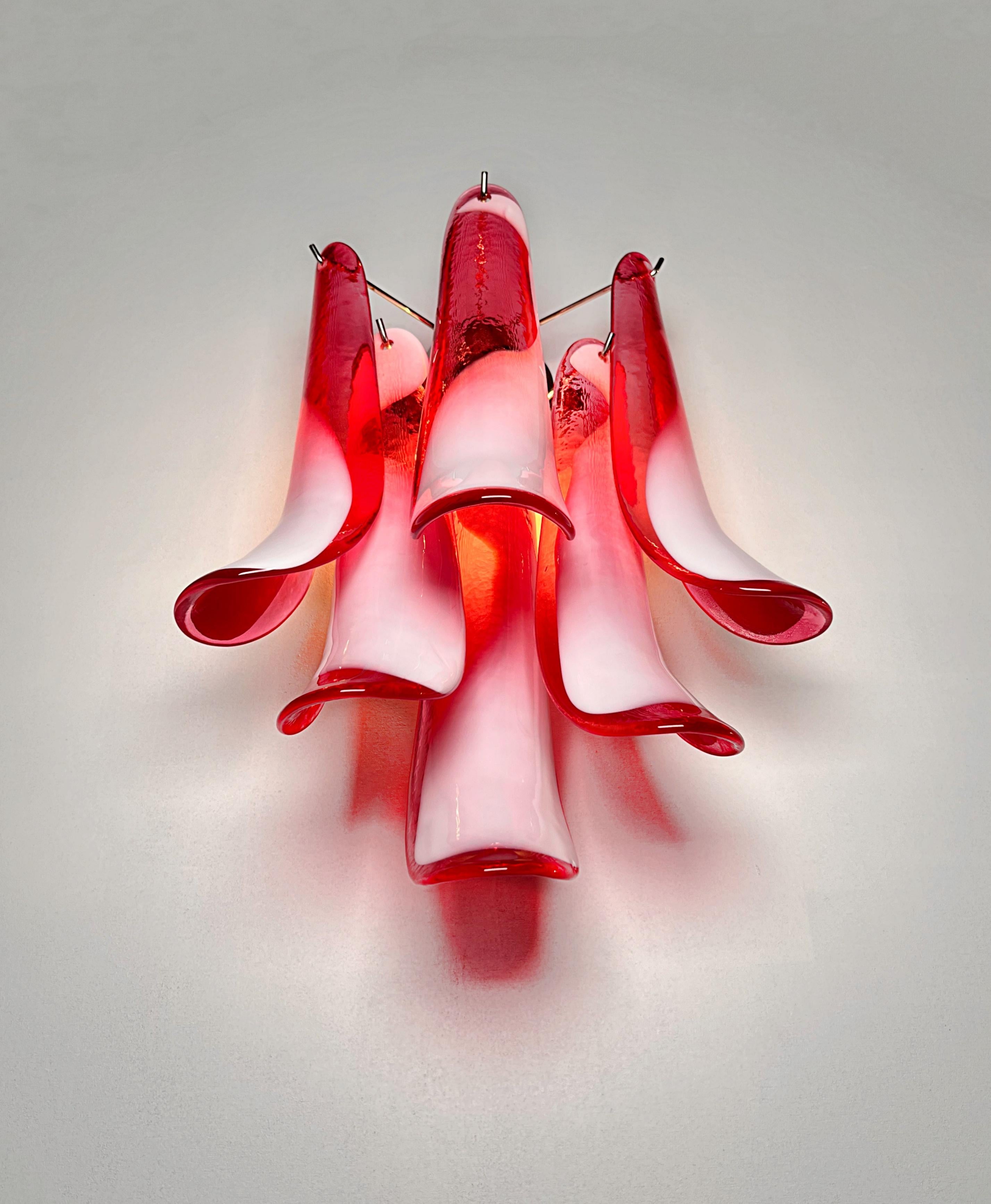 Paire d'appliques vintage italiennes de Murano à la manière de Mazzega - verre rouge en vente 6