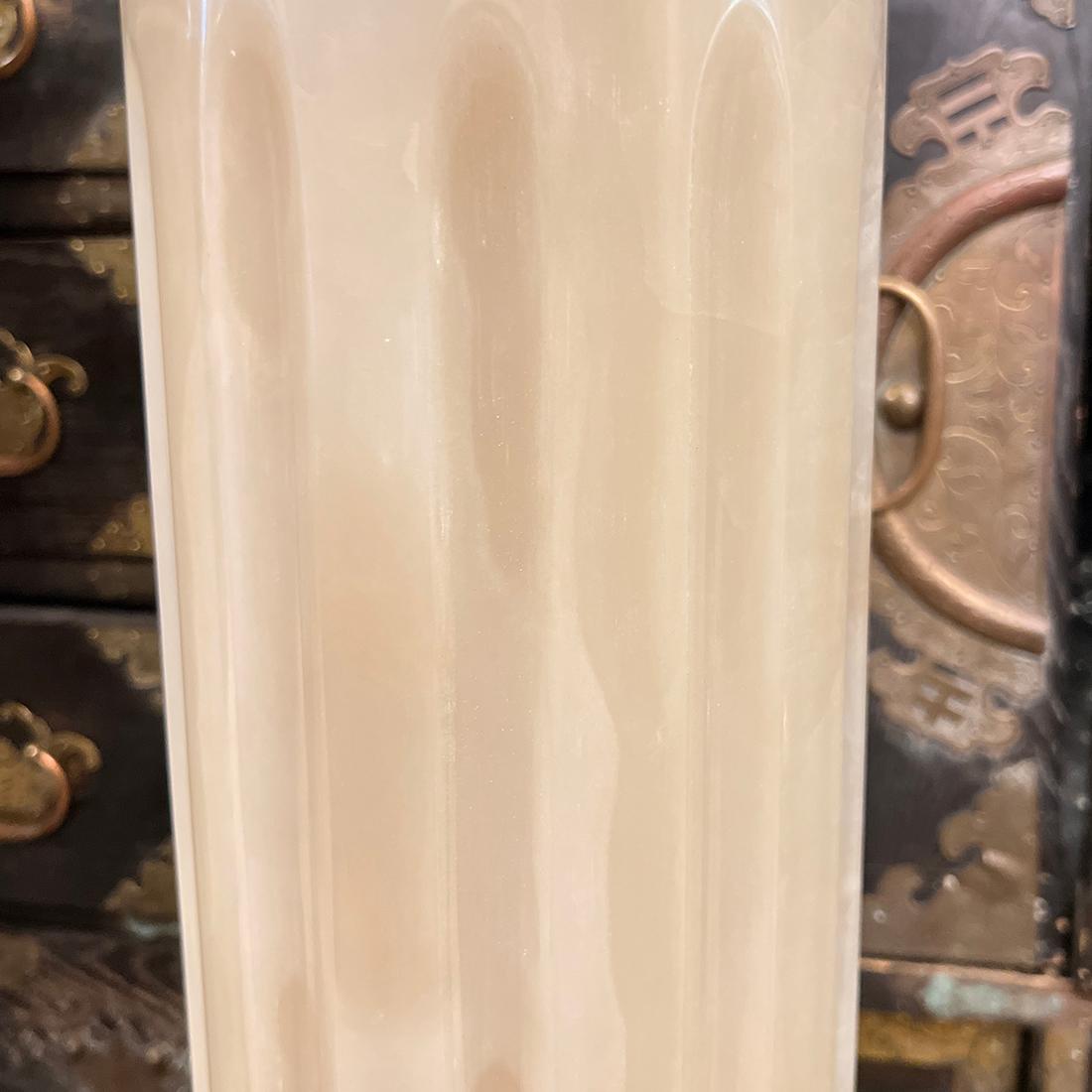 Pareja de pedestales de ónice italianos vintage, se venden por separado Italiano en venta