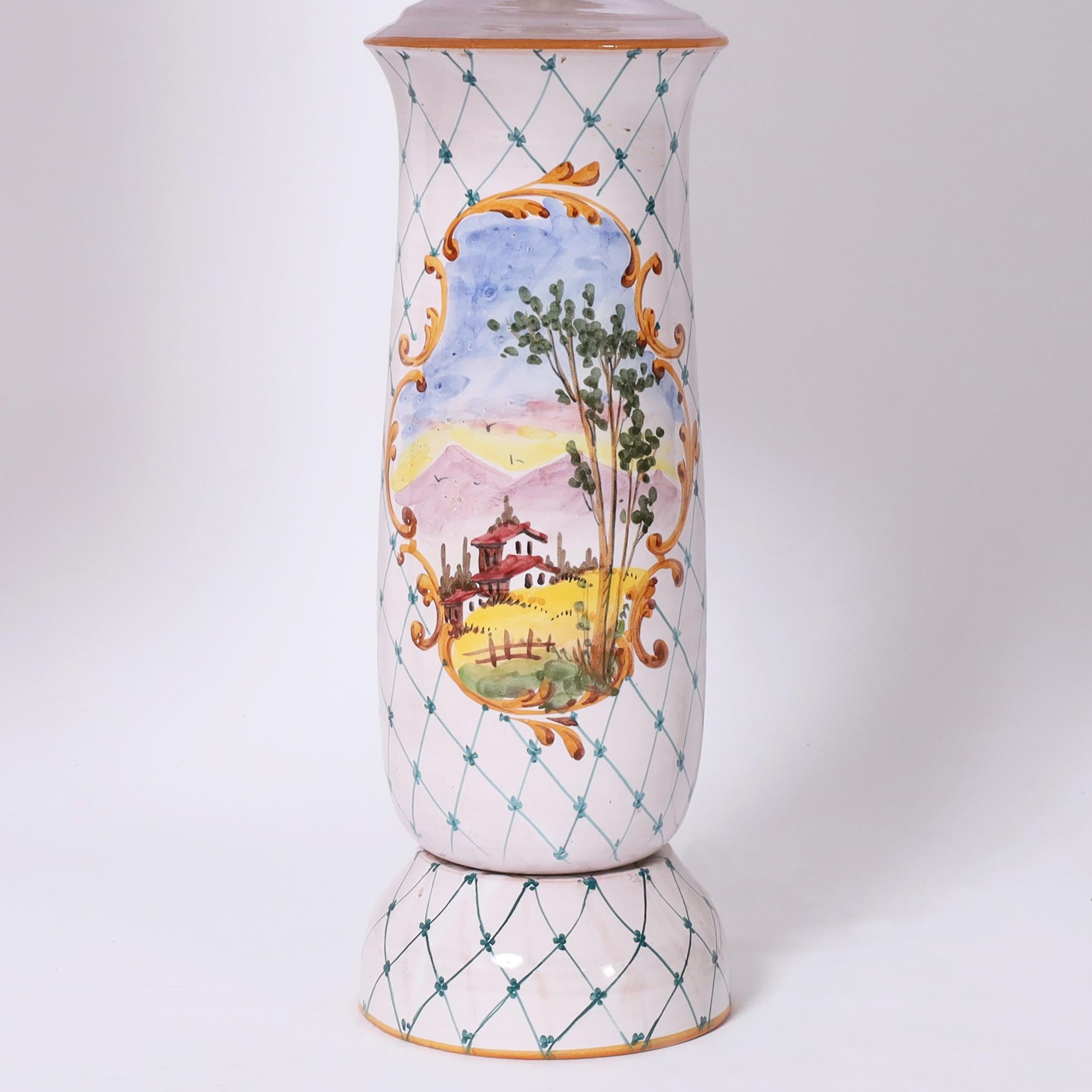 Coppia di lampade da tavolo in terracotta italiana dipinta e smaltata vintage In condizioni buone in vendita a Palm Beach, FL