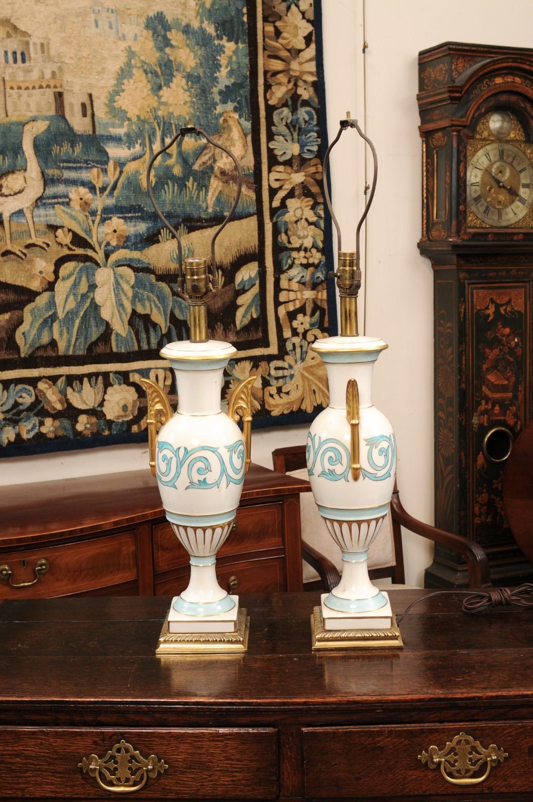 Pair of Vintage Italian Porcelain Lamps with Blue & Gilt Accents, 20th Century 11