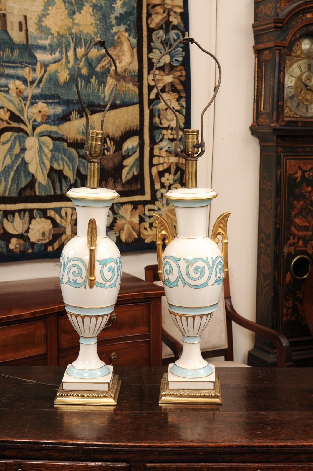 Pair of Vintage Italian Porcelain Lamps with Blue & Gilt Accents, 20th Century 7