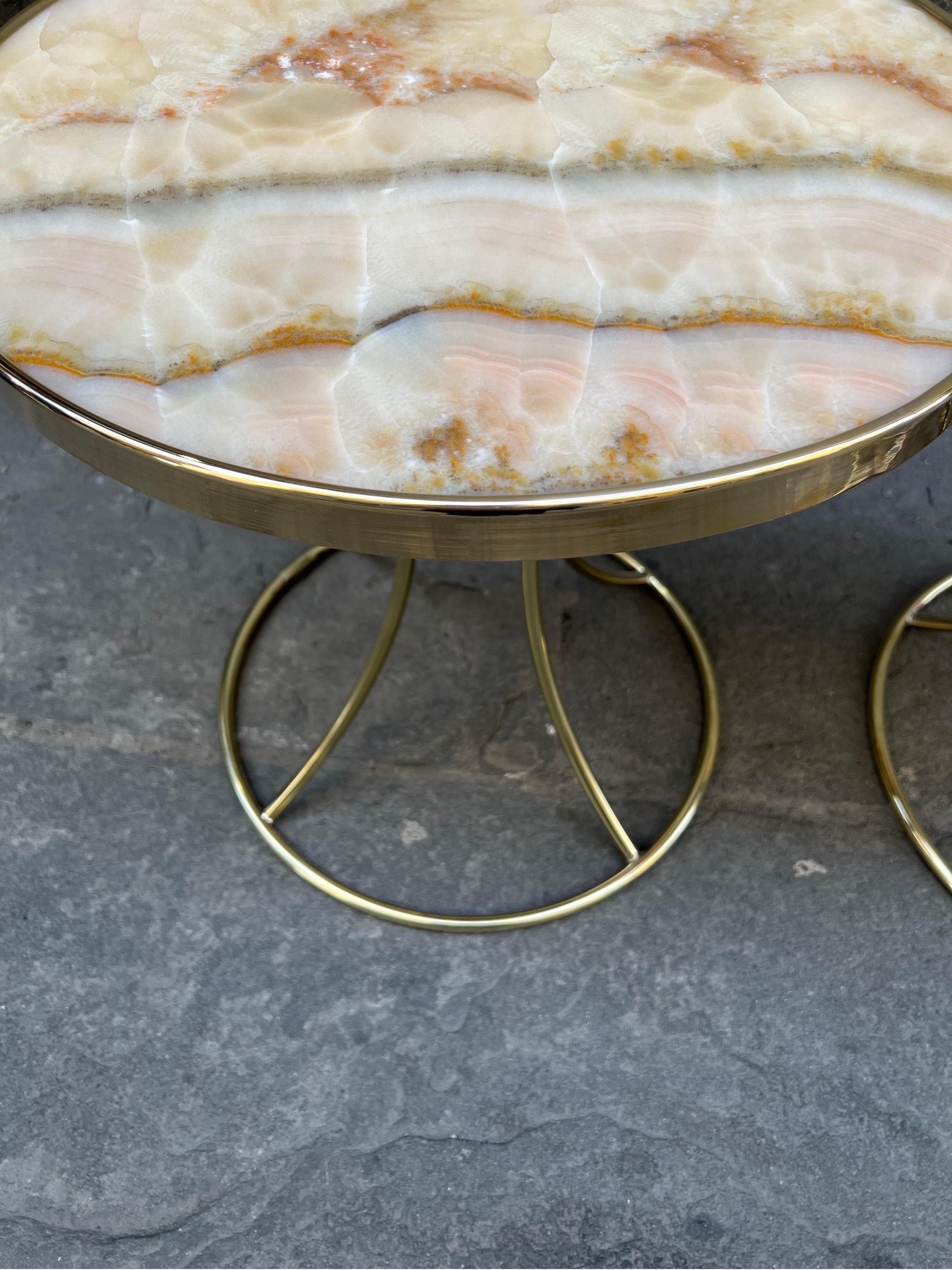 Pair of Vintage Italian Round Pink Onyx and Brass Tables, 1980 5