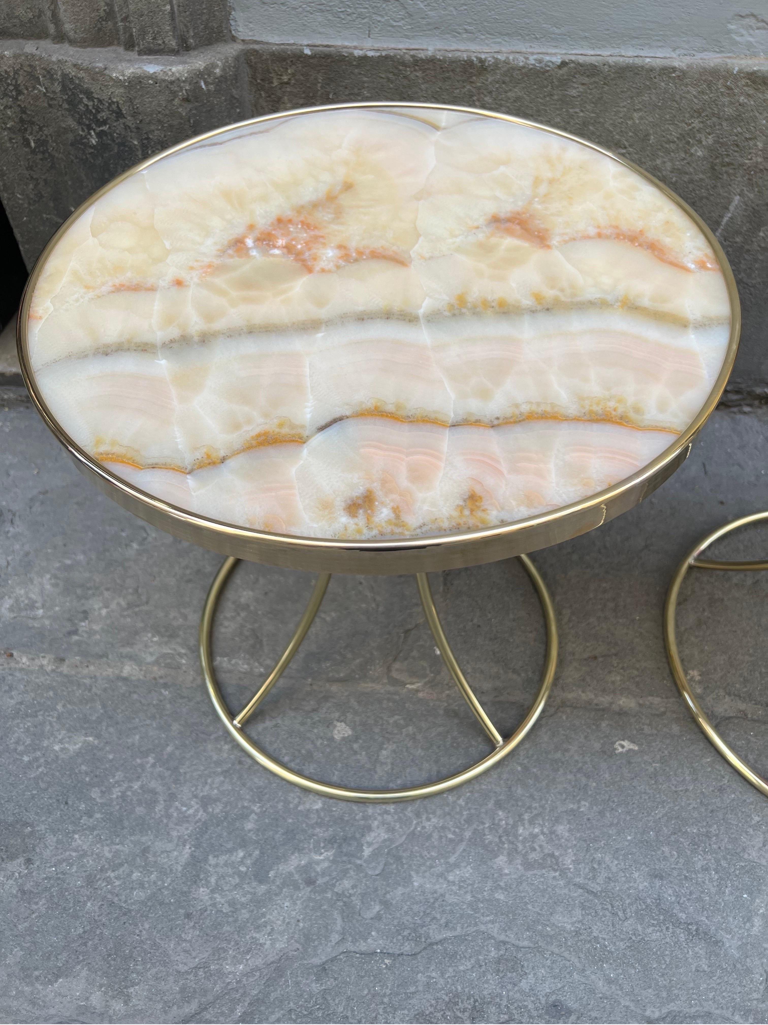 Pair of Vintage Italian Round Pink Onyx and Brass Tables, 1980 6