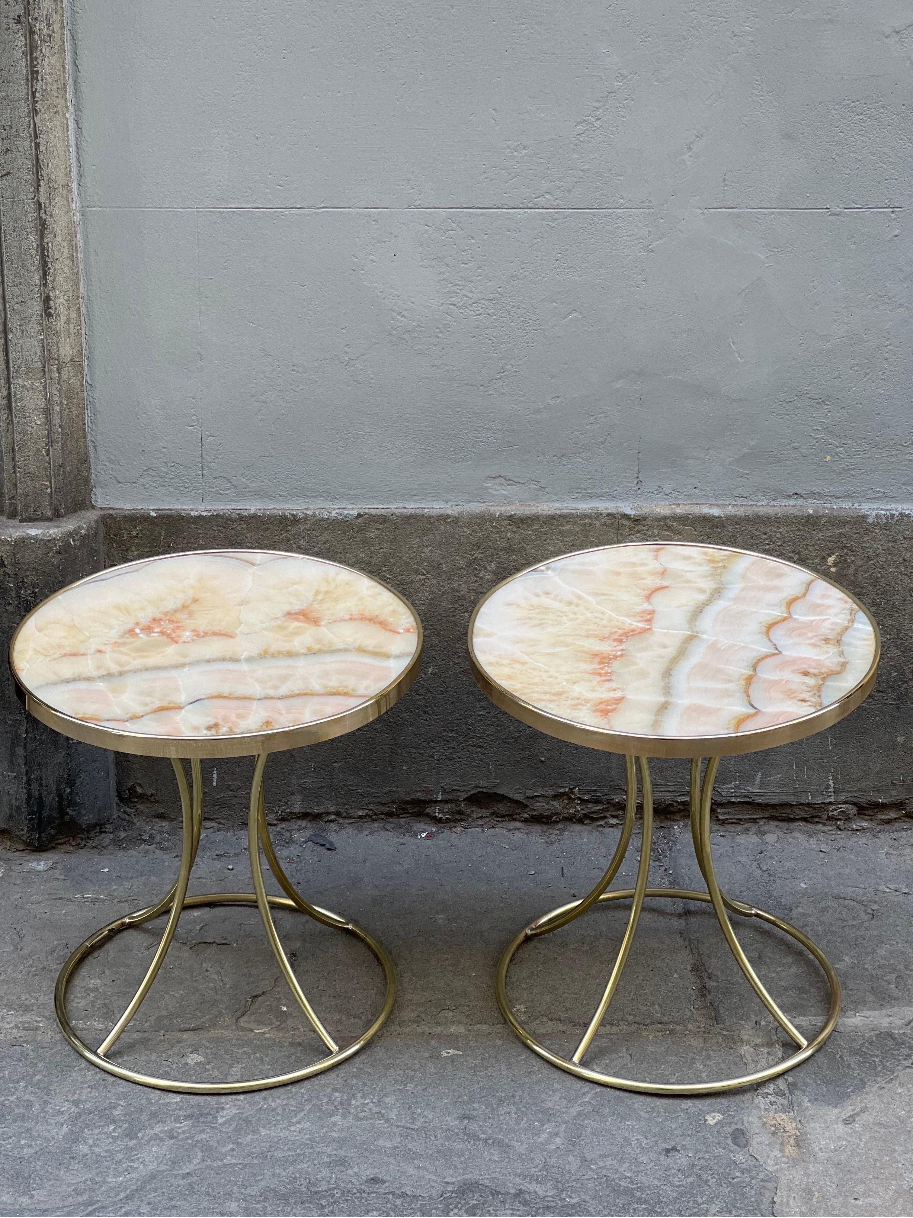 Pair of Vintage Italian Round Pink Onyx and Brass Tables, 1980 8
