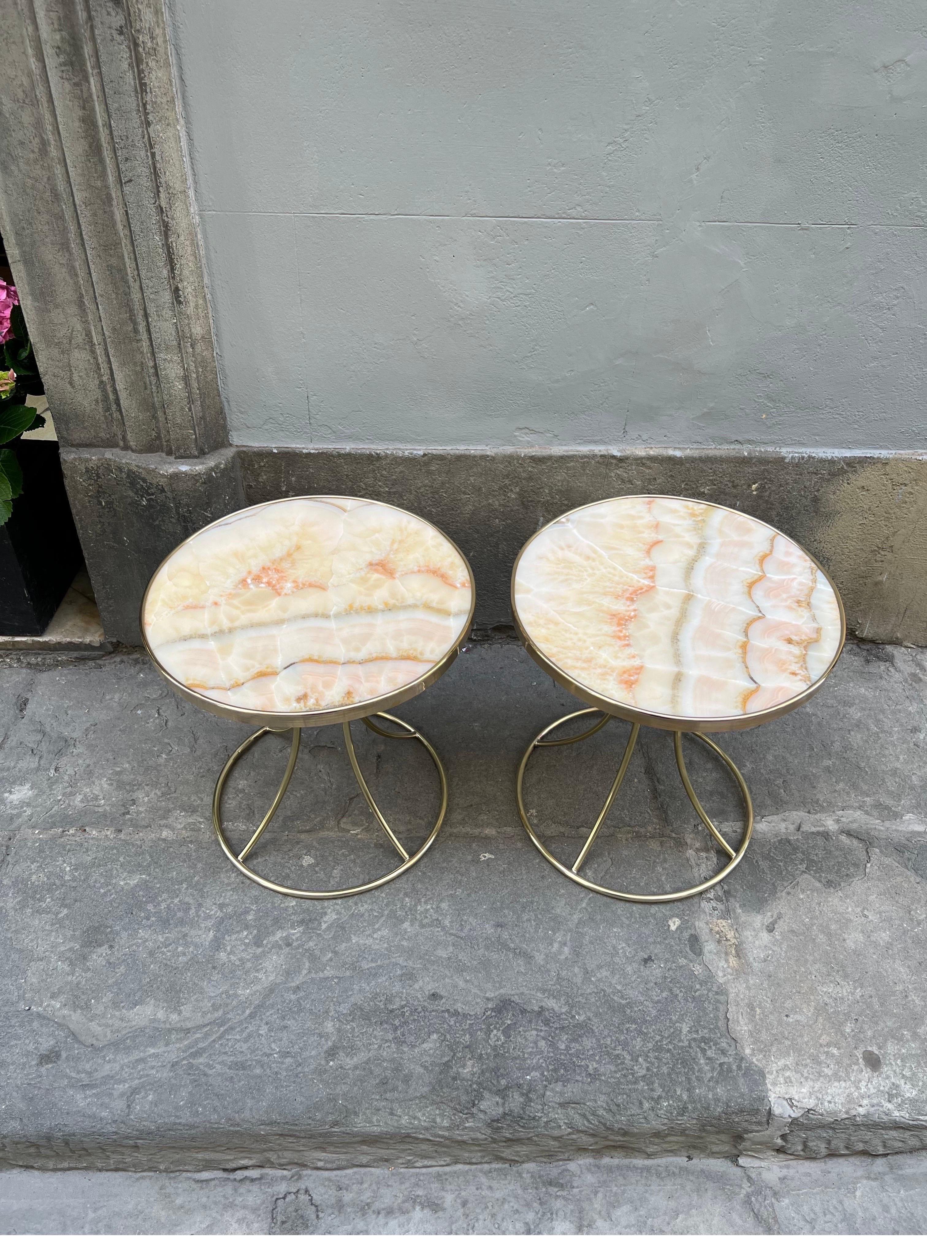 Late 20th Century Pair of Vintage Italian Round Pink Onyx and Brass Tables, 1980