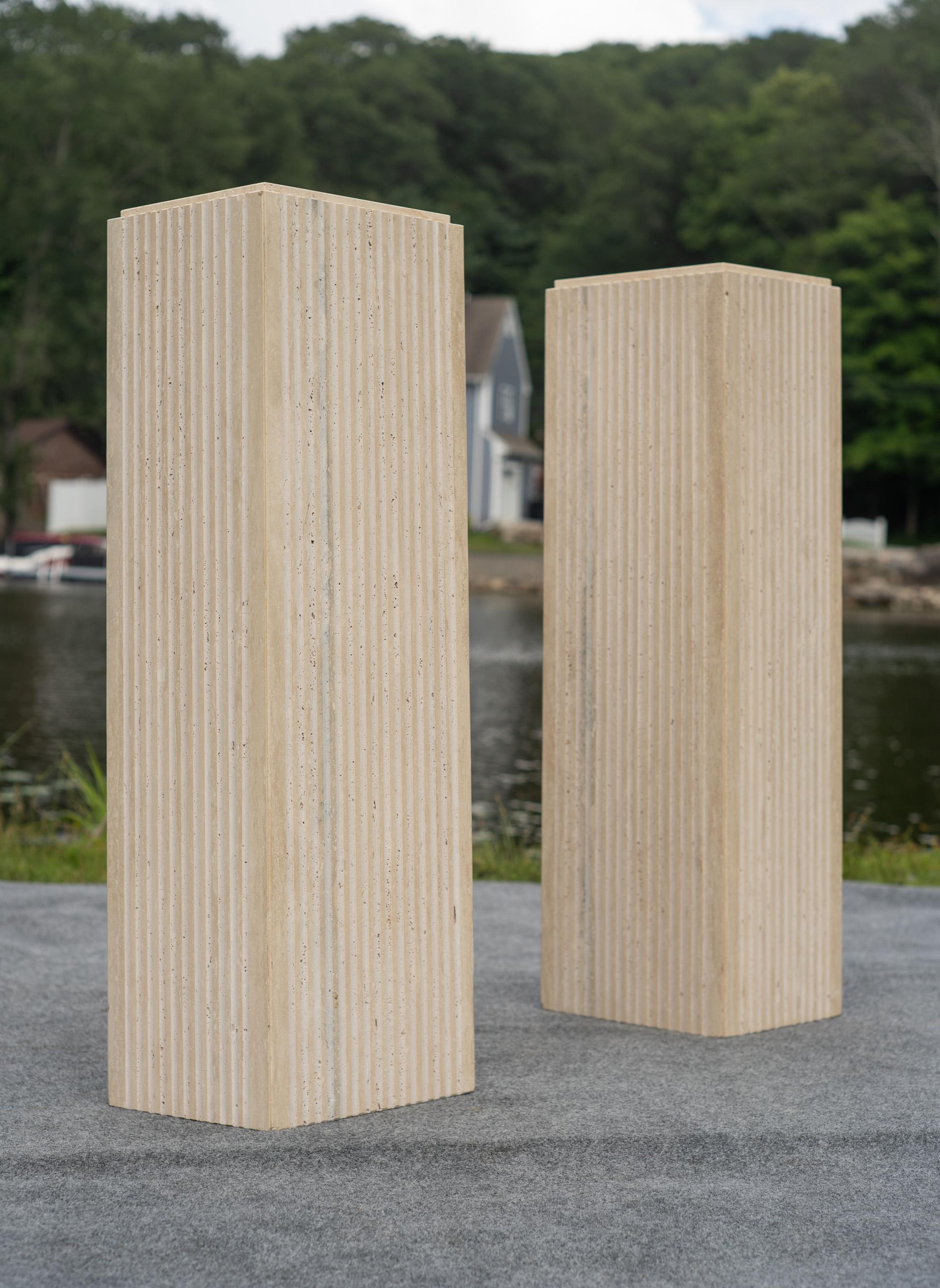 Pair of Vintage Italian Stone International Fluted Travertine Marble Pedestals For Sale 4