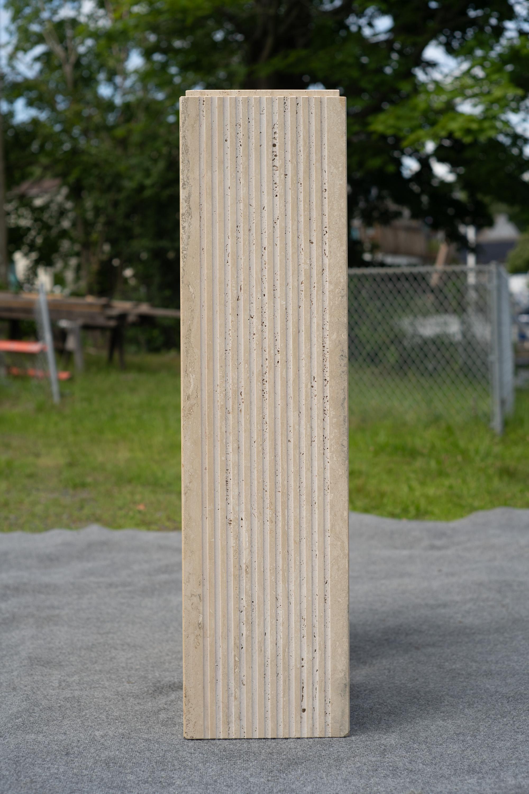 Pair of Vintage Italian Stone International Fluted Travertine Marble Pedestals For Sale 6