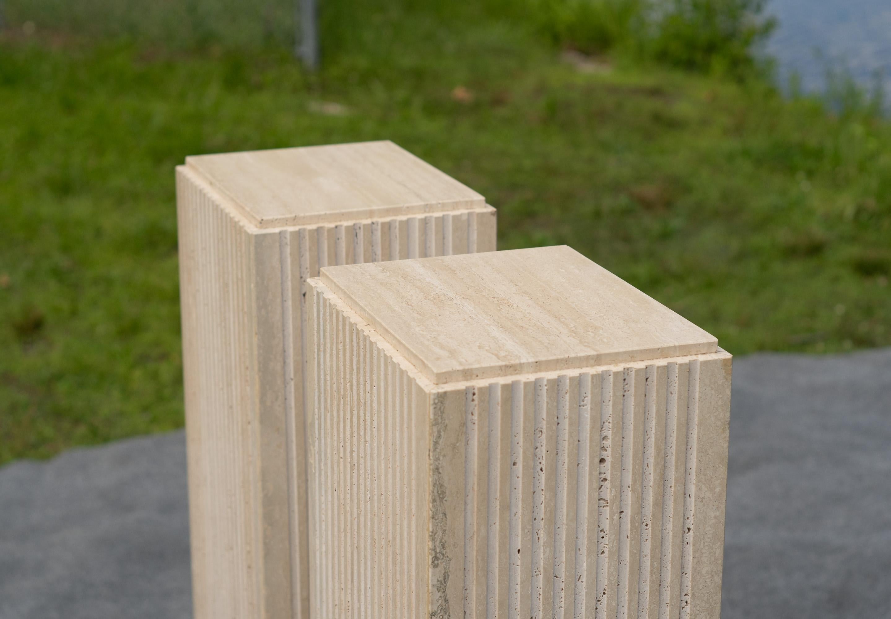 Pair of Vintage Italian Stone International Fluted Travertine Marble Pedestals For Sale 7
