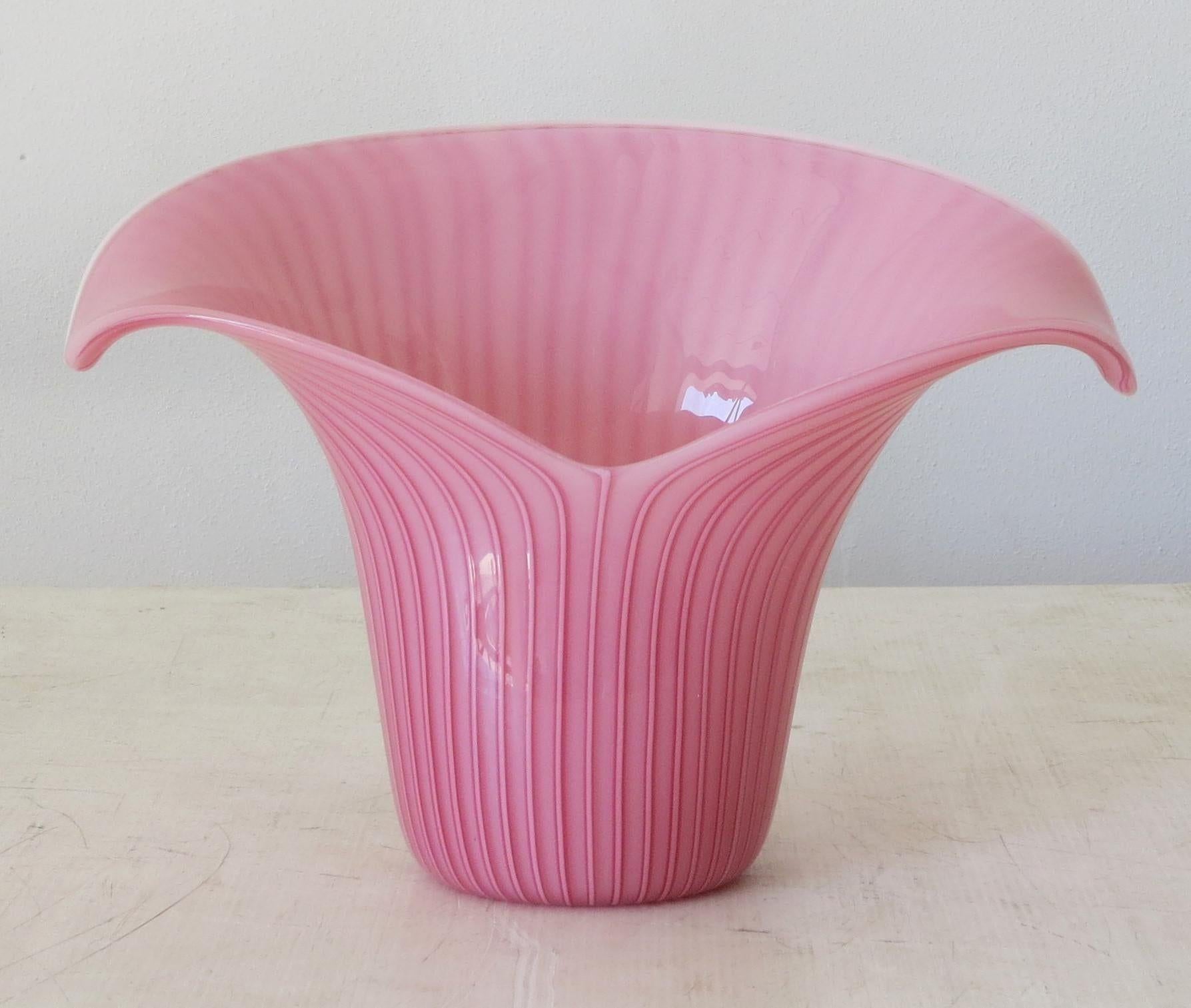 Pareja de Lámparas de Mesa Vintage Italianas de Cristal de Murano Rosa a Rayas de Venini en Bueno estado para la venta en Los Angeles, CA