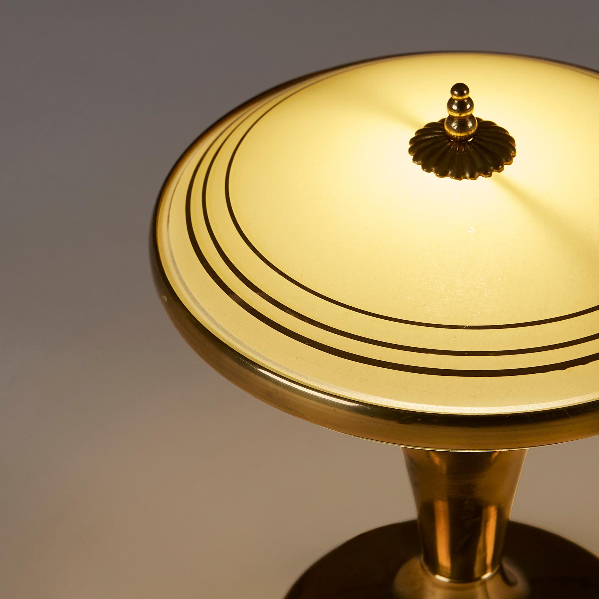 Mid-20th Century Pair of vintage Italian table lamps with brass base and opal glass shade