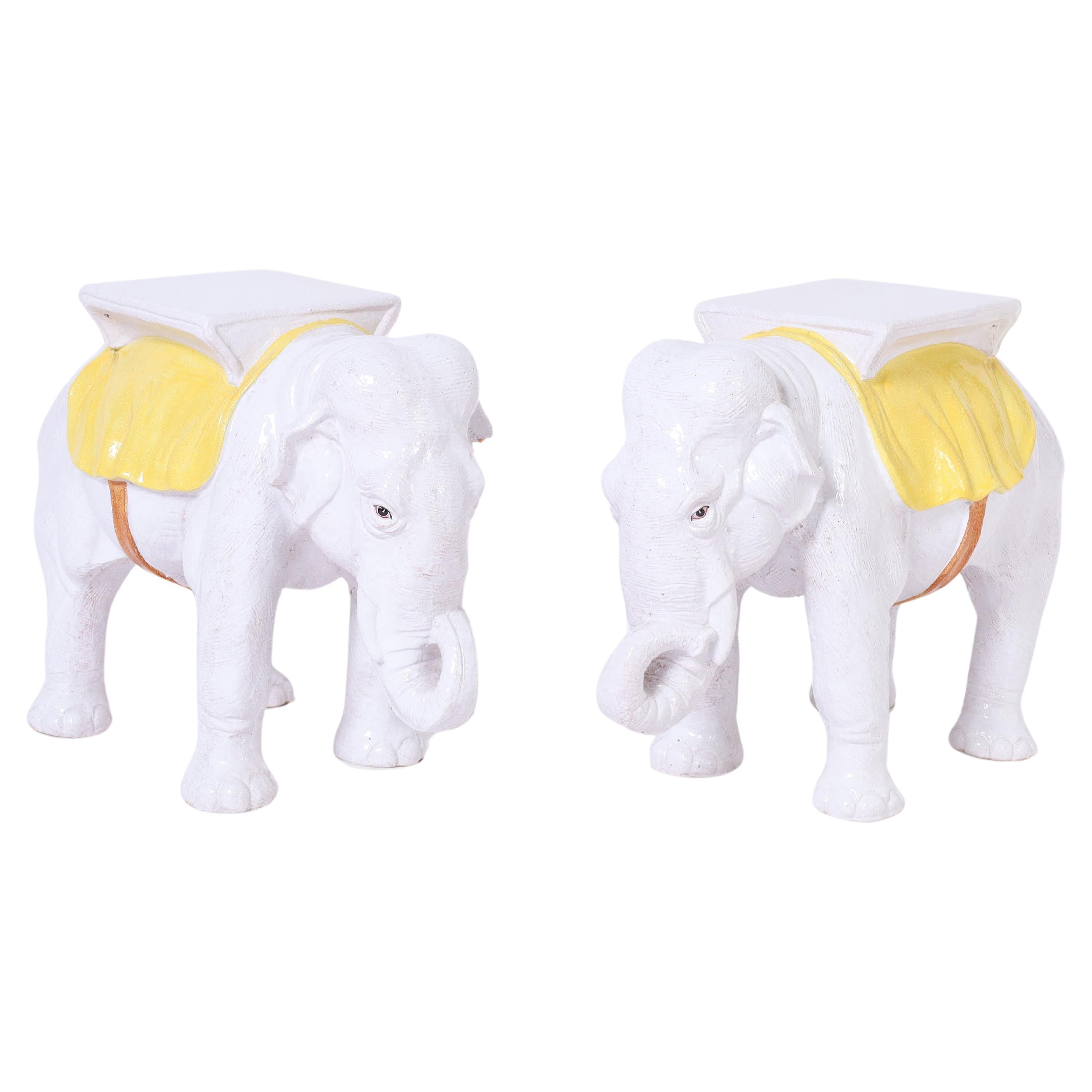 Paar italienische Terrakotta-Elefanten-Gartenstühle