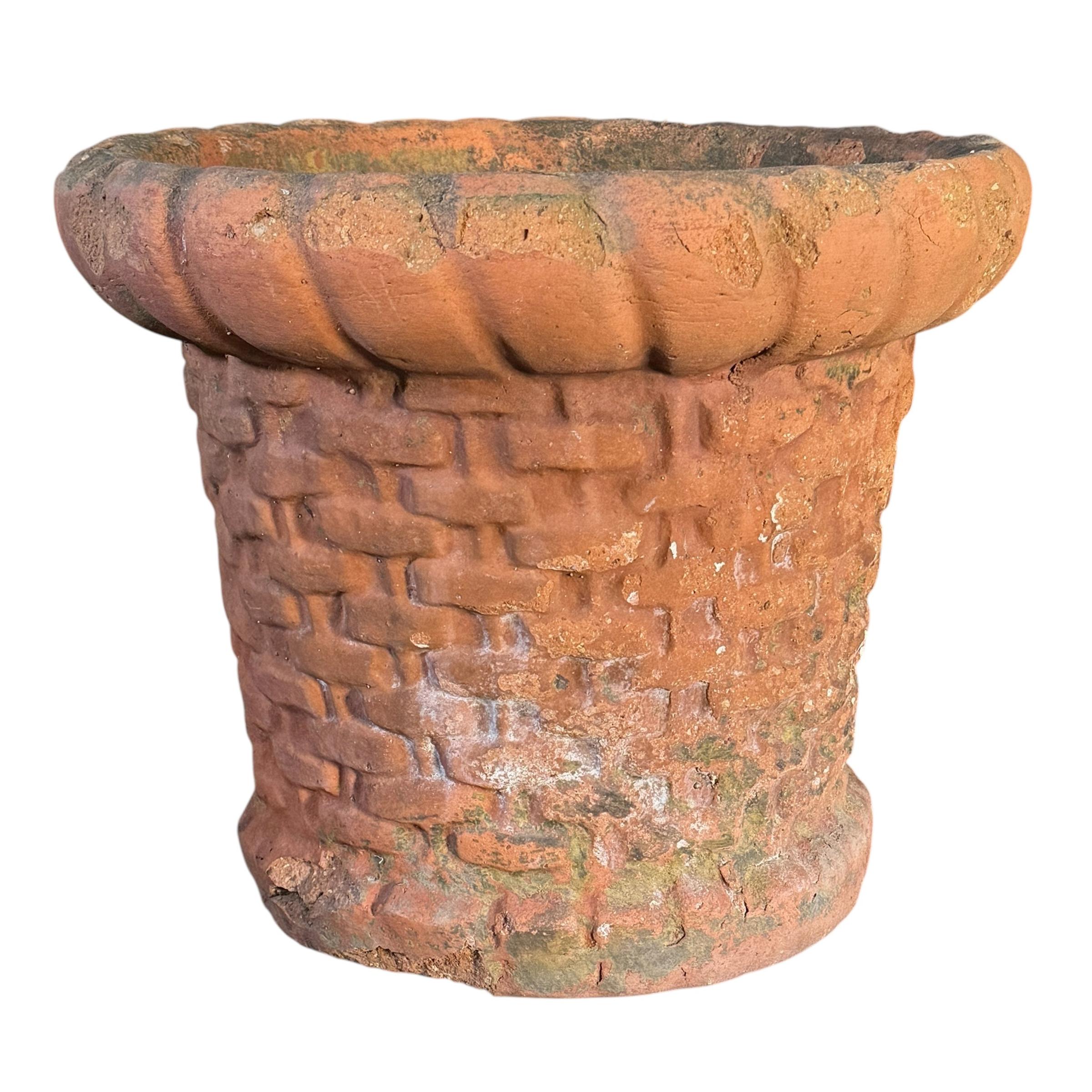 Paar italienische Terrakotta-Pflanzgefäße im Vintage-Stil (Italienisch) im Angebot