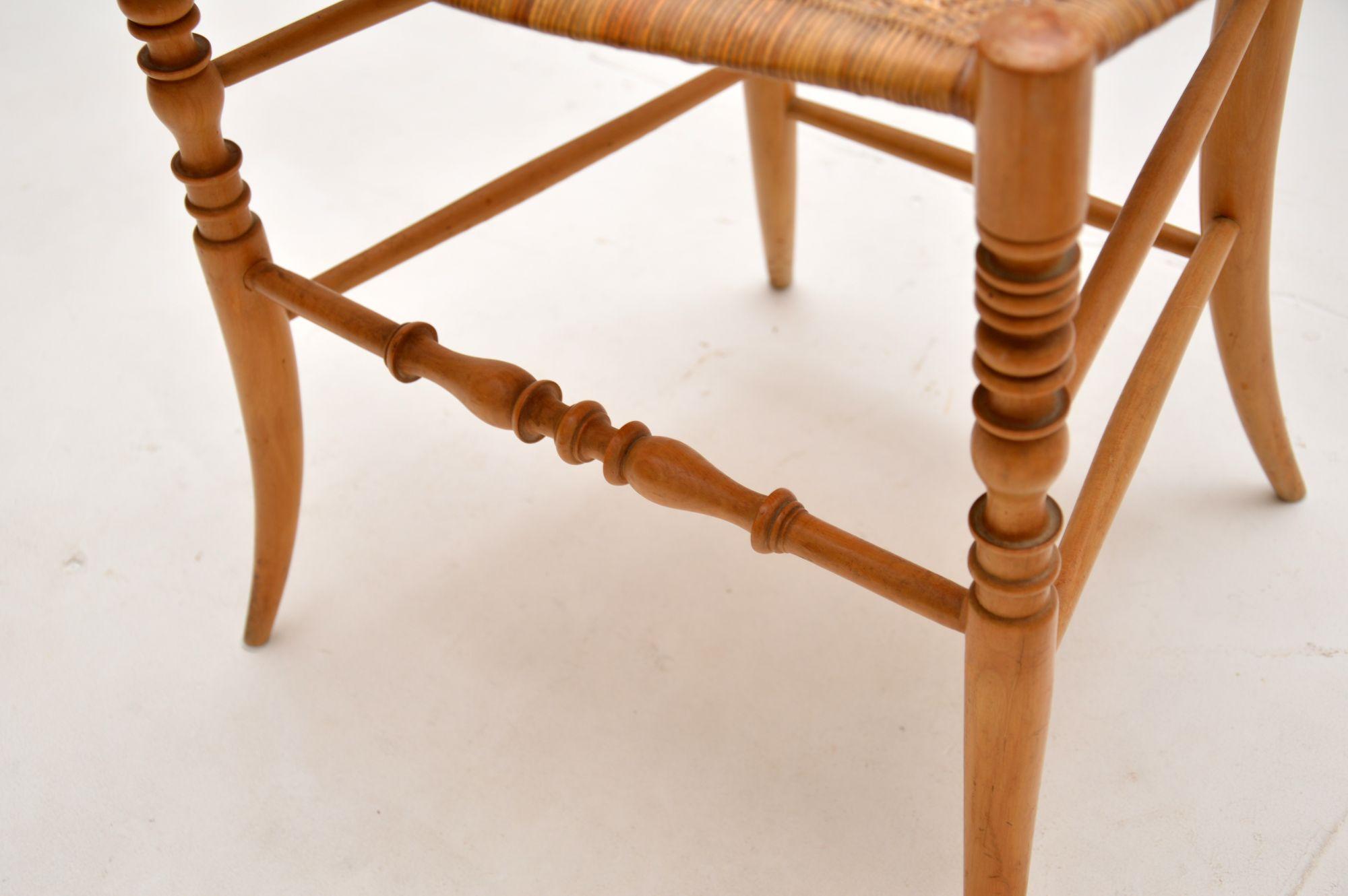 Paire de chaises Chiavari vintage italiennes 'Tre Archi' par Fratelli Levaggi en vente 4