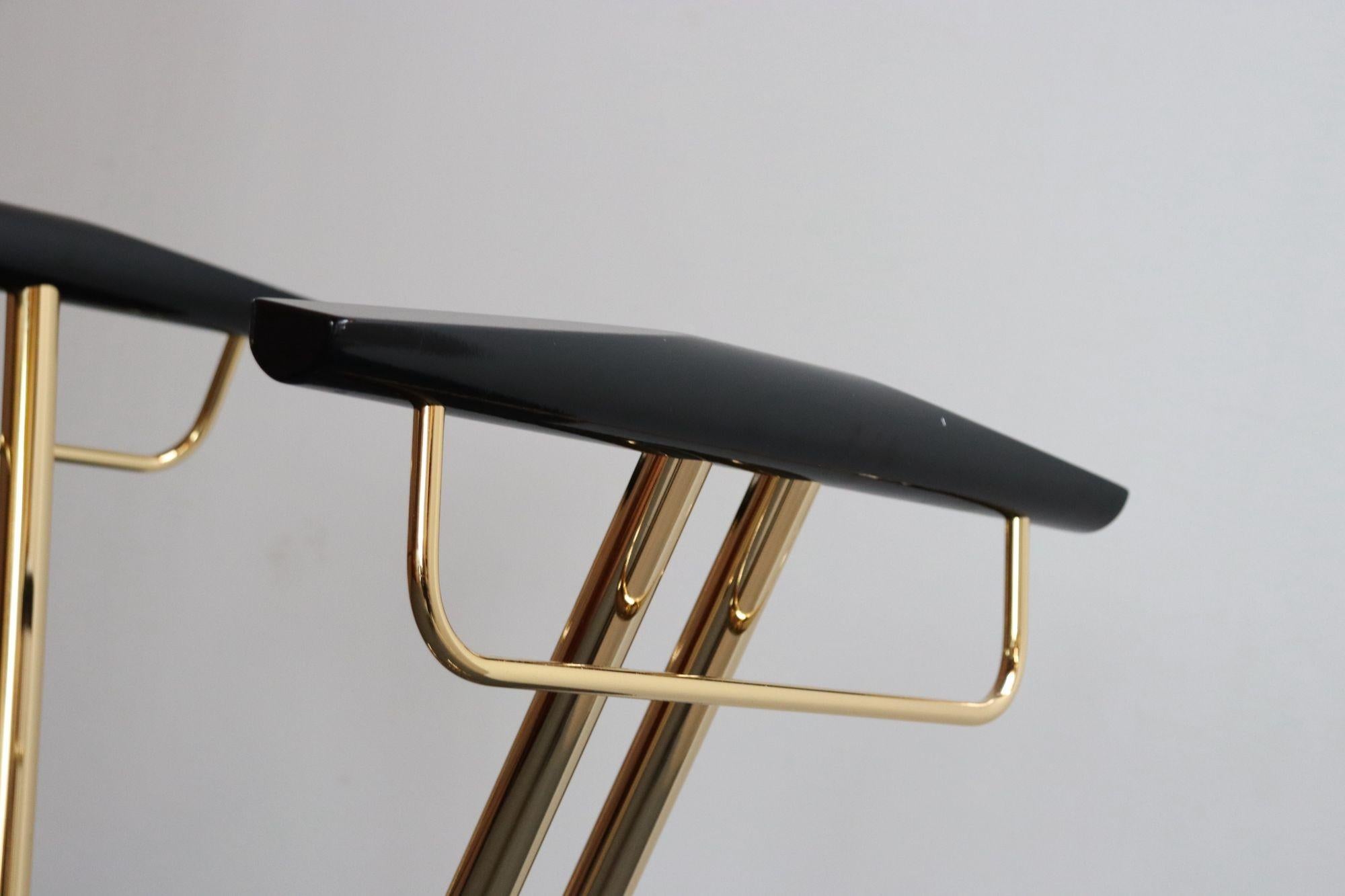 Pair of Vintage Italian Valets / Dress Boys in Polished Brass and Lacquered Wood For Sale 3