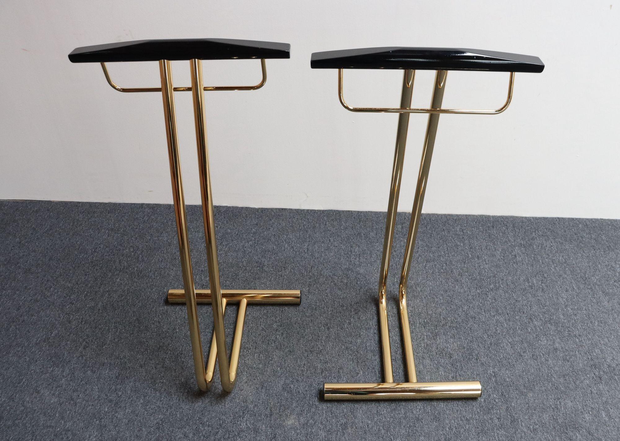 Mid-20th Century Pair of Vintage Italian Valets / Dress Boys in Polished Brass and Lacquered Wood For Sale