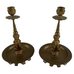 Paire de chandeliers italiens vintage en bronze doré très finement ciselé