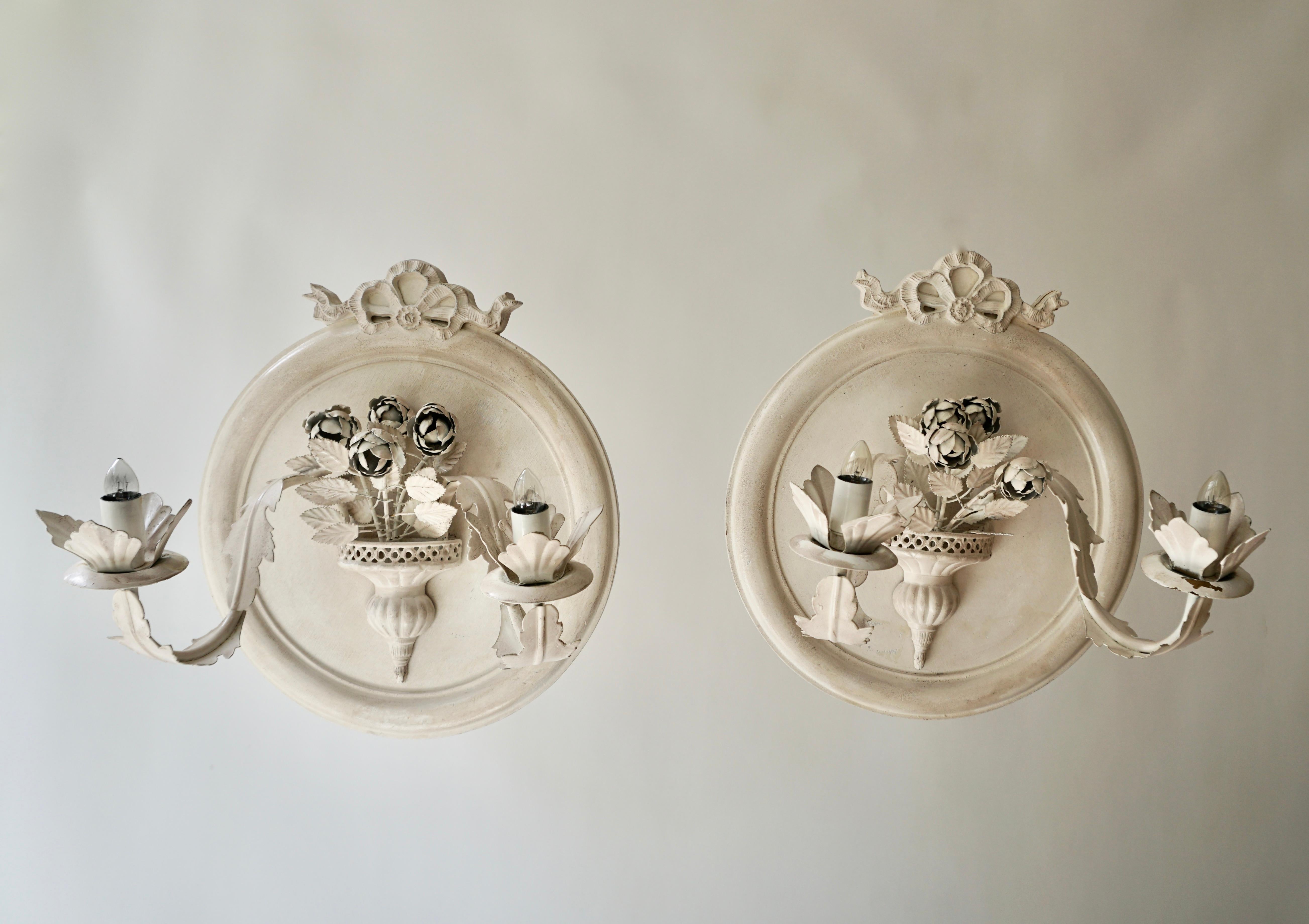 Hollywood Regency Pair of Vintage Italian White Painted Metal Candle Wall Sconces For Sale