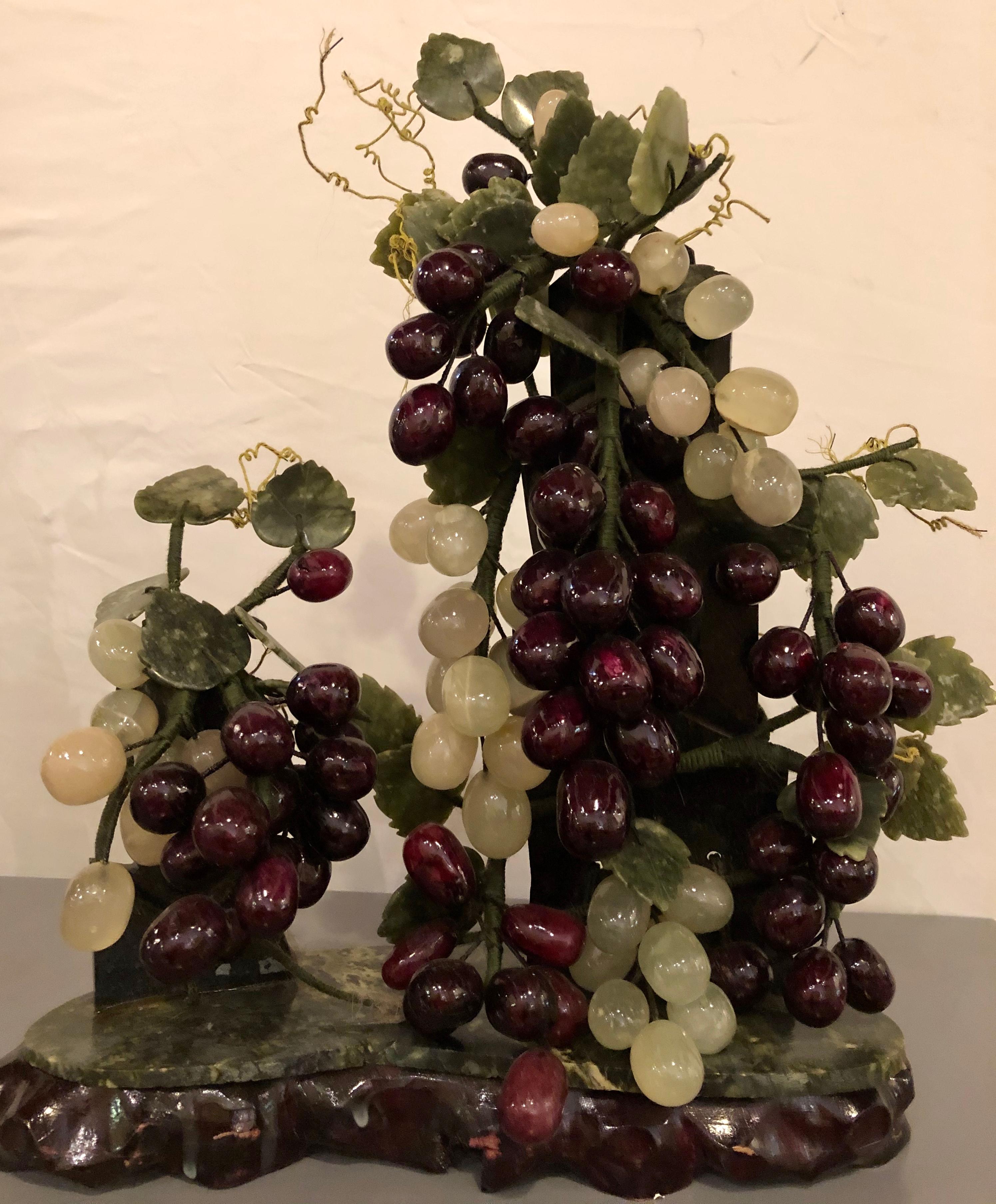 Pair of Jade and Amethyst Colored Hard Stone And Glass Group of Grapes Tableware 5