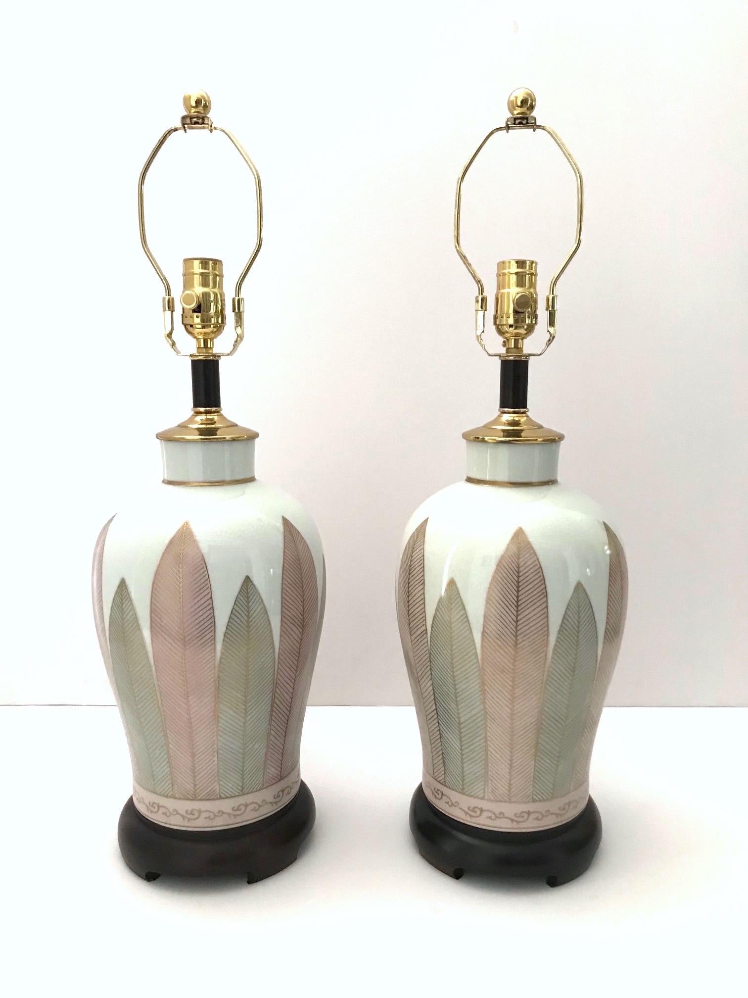 Hand-Carved Pair of Japanese Hand Painted Porcelain Lamps in White, Grey, and Pink, C. 1970s For Sale