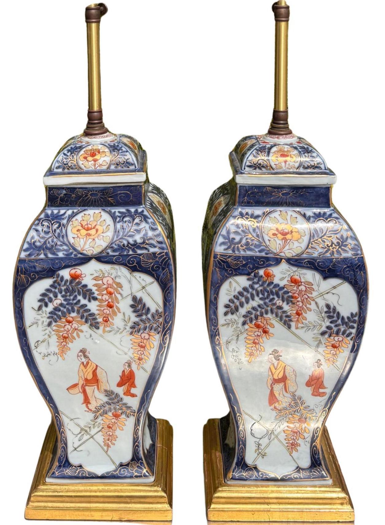Chinoiserie Pair of Vintage Japanese Imari Pottery Designer Table Lamps For Sale