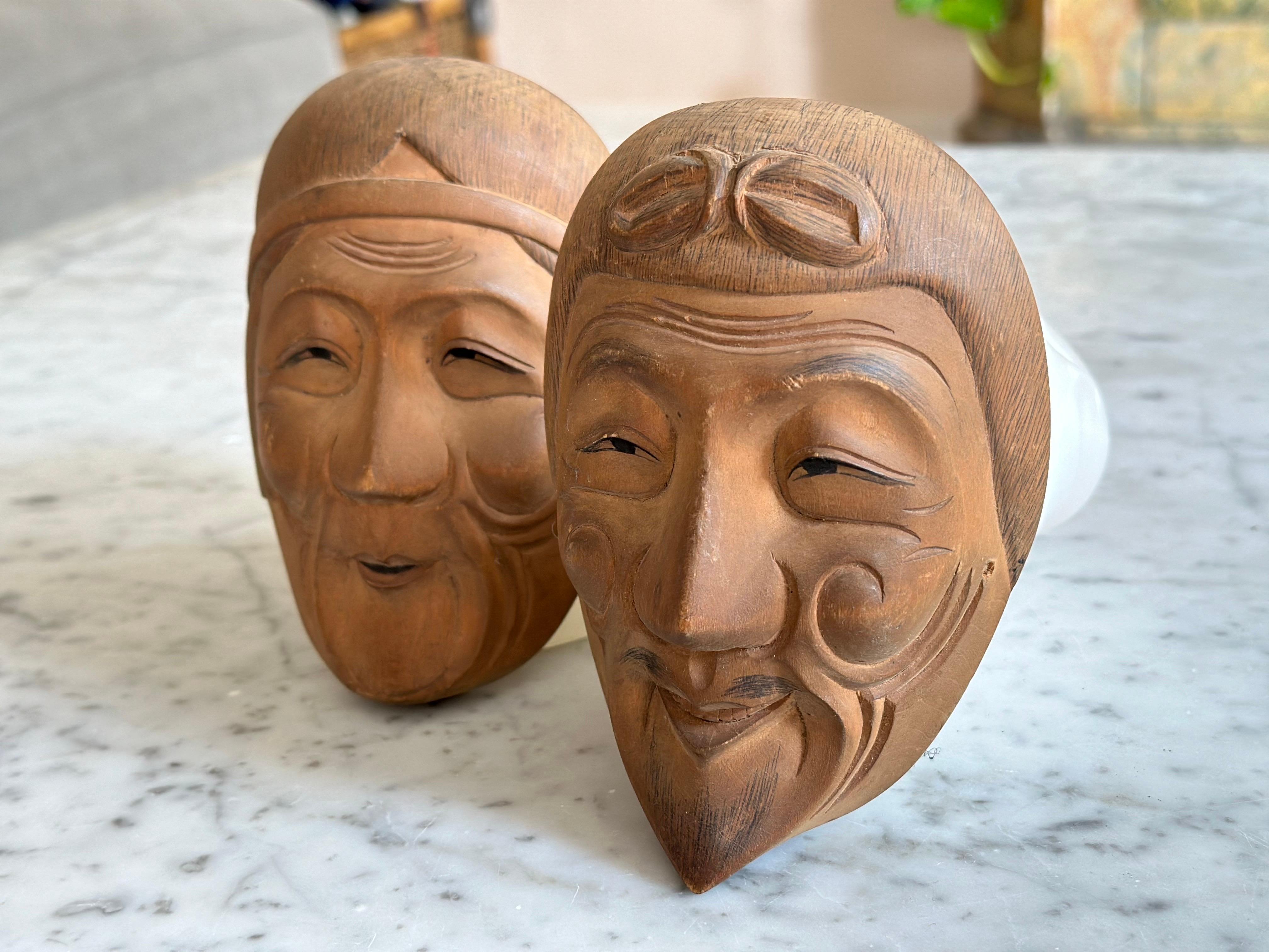 Paire de masques japonais Kyogen, en bois sculpté à la main, années 1950-60 en vente 3